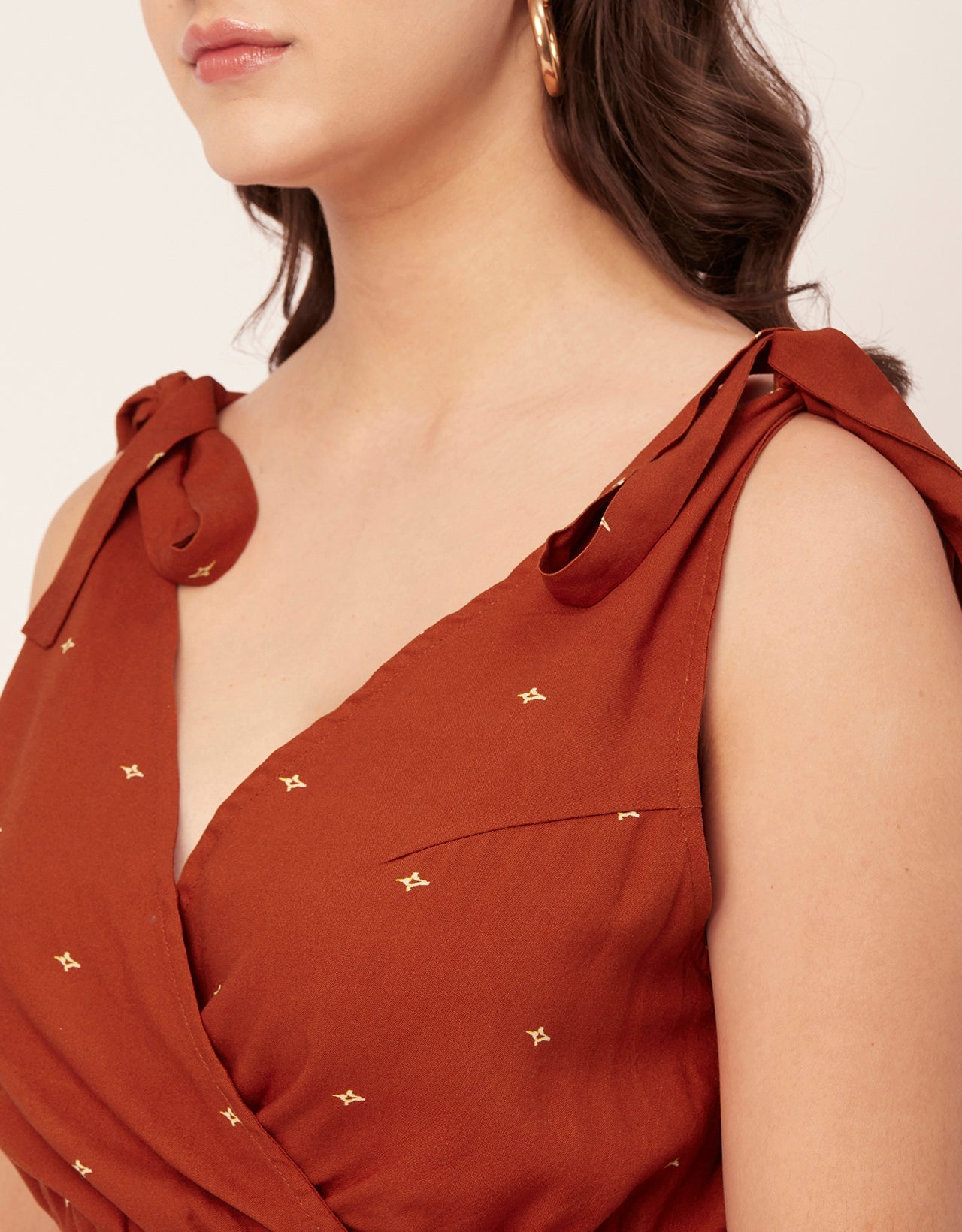 Sleeveless Tie-Up V-Neck Romper