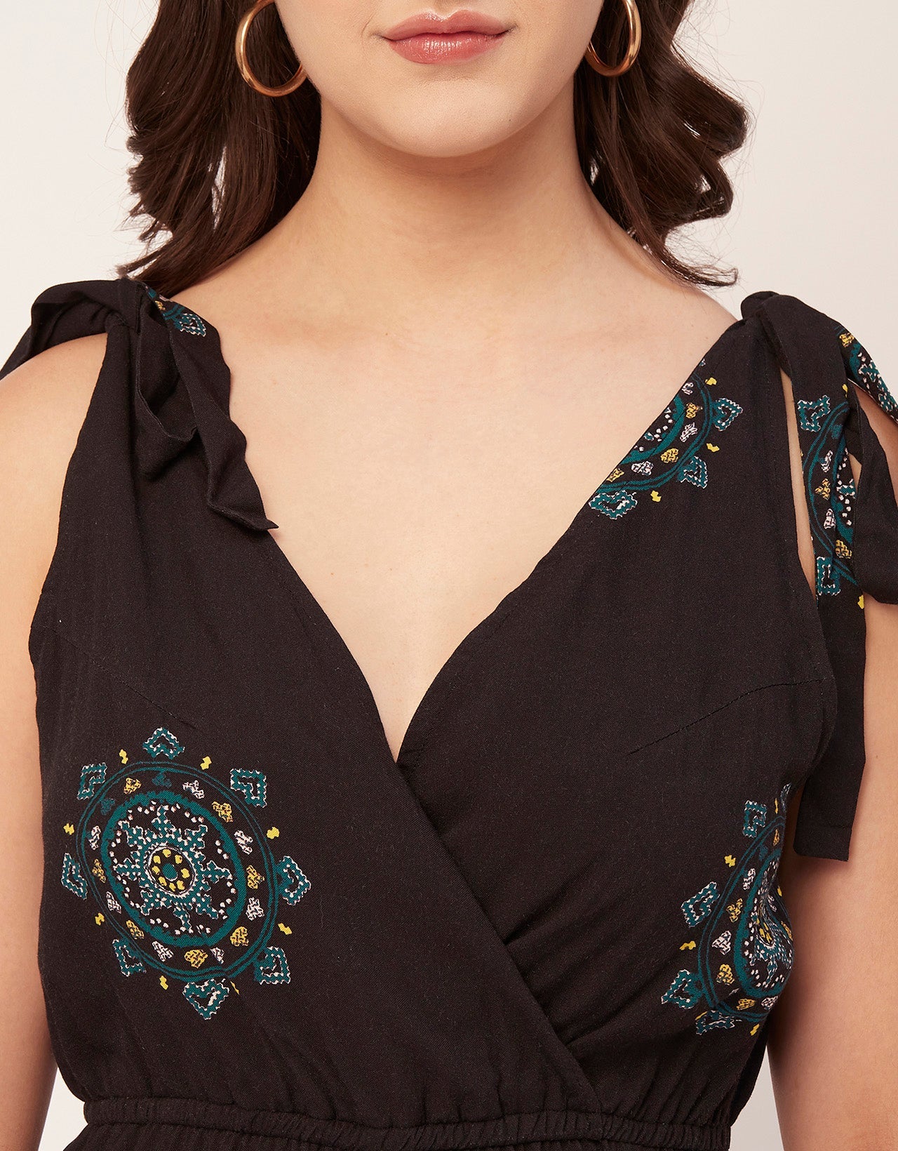 Sleeveless Tie-Up V-Neck Romper