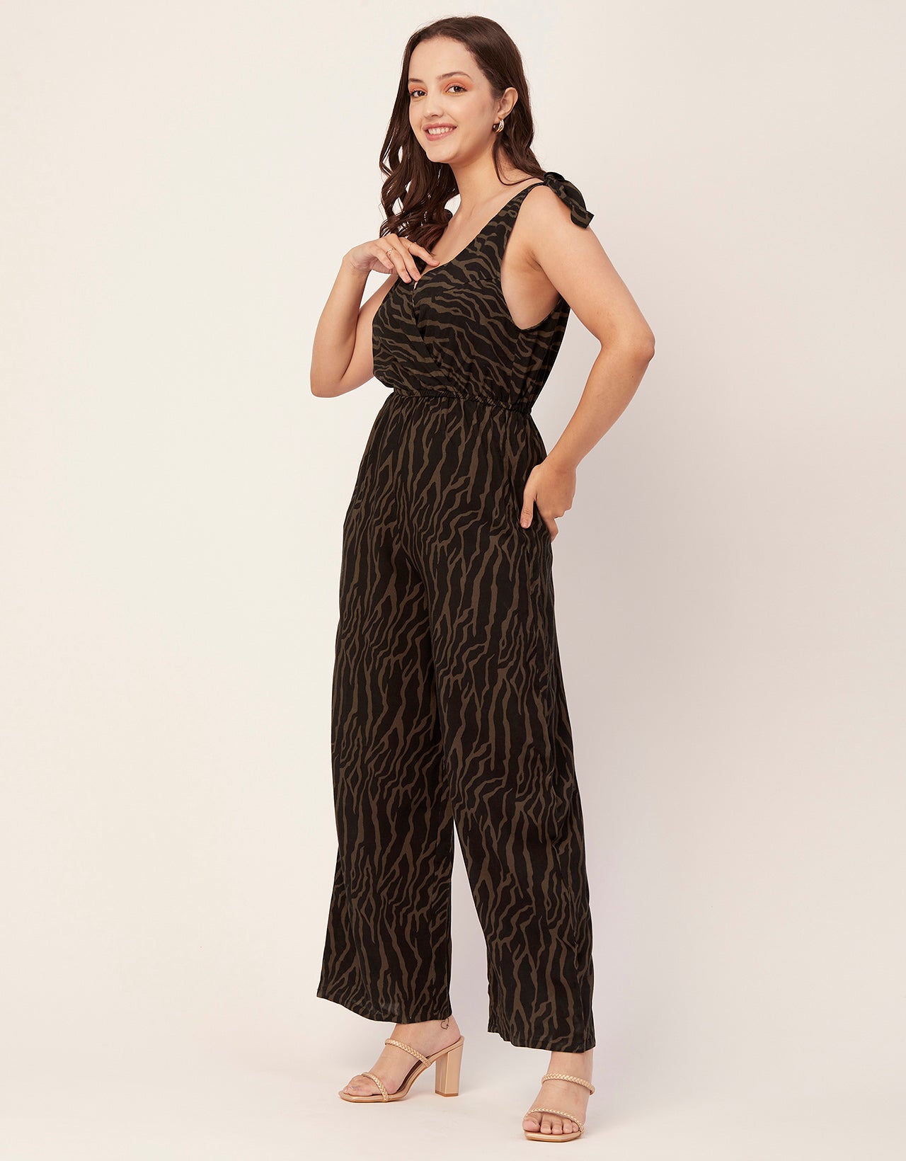Sleeveless Tie-Up V-Neck Romper