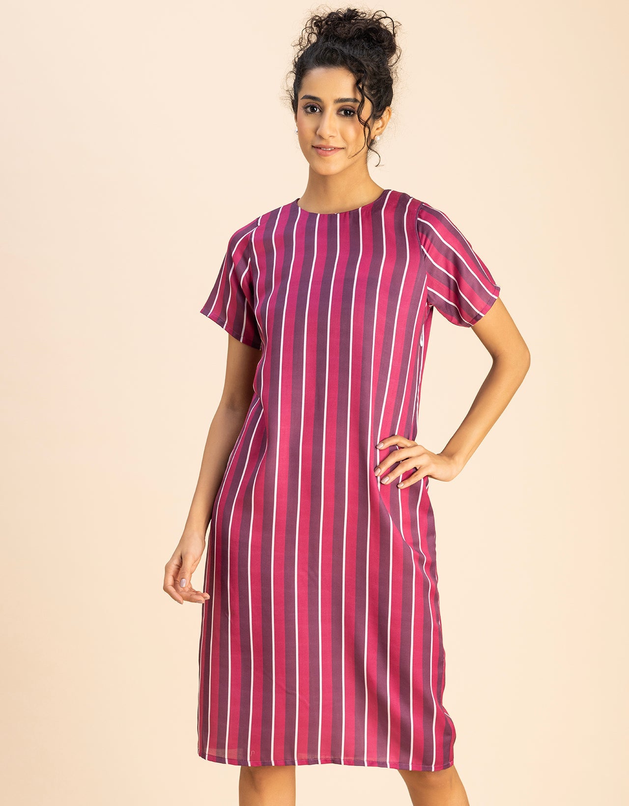 Short Sleeve Round Neck Printed Dress