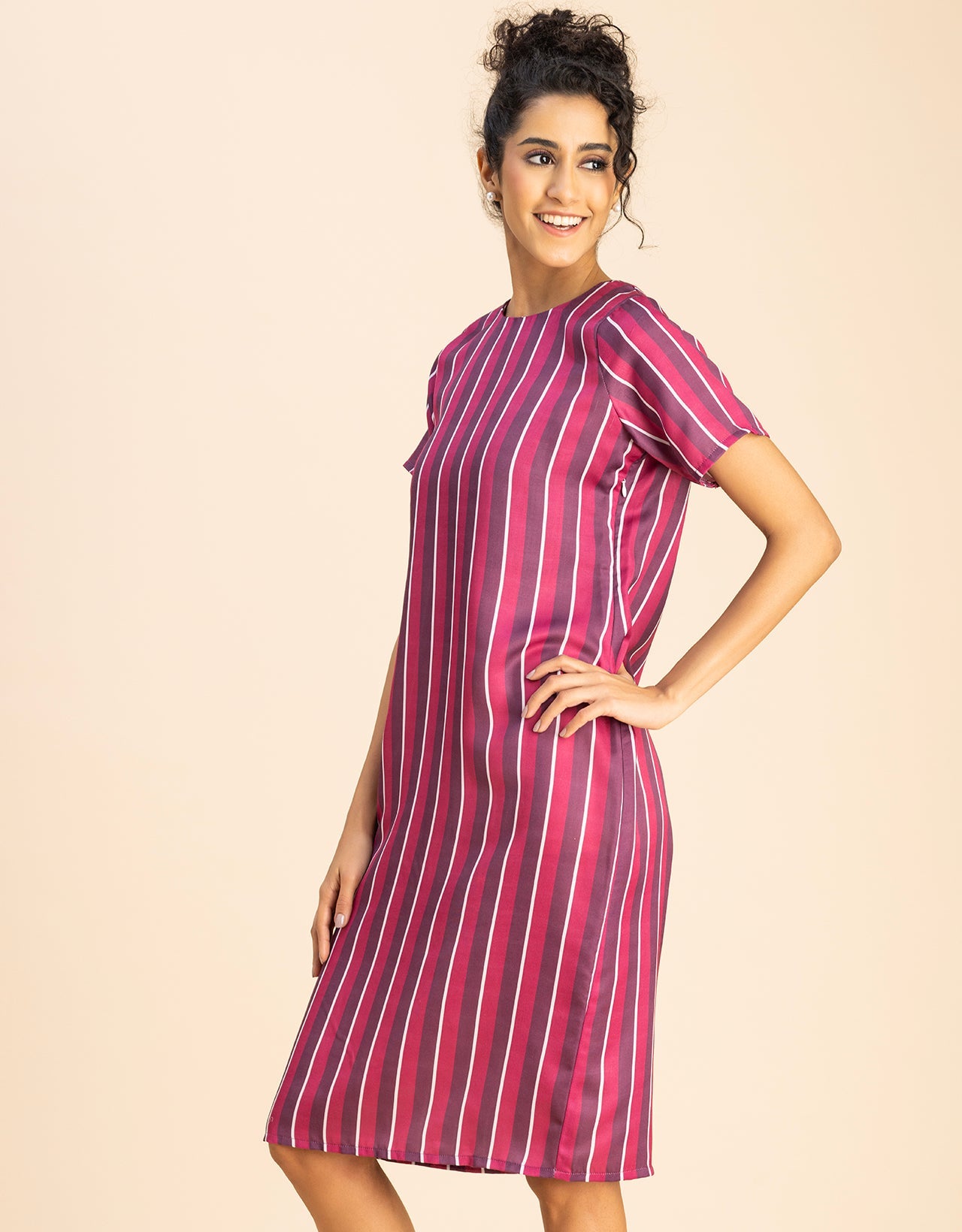 Short Sleeve Round Neck Printed Dress