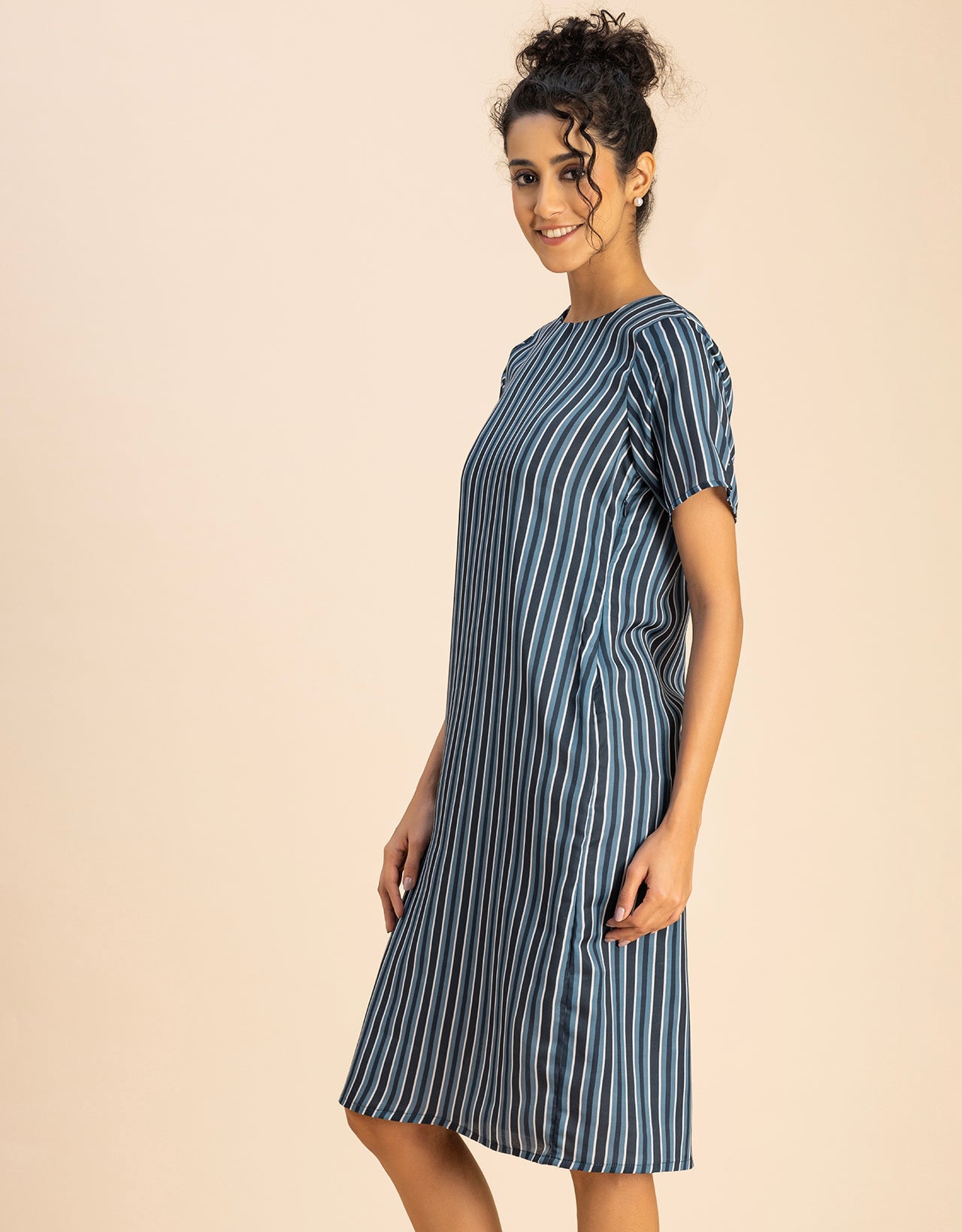 Short Sleeve Round Neck Printed Dress