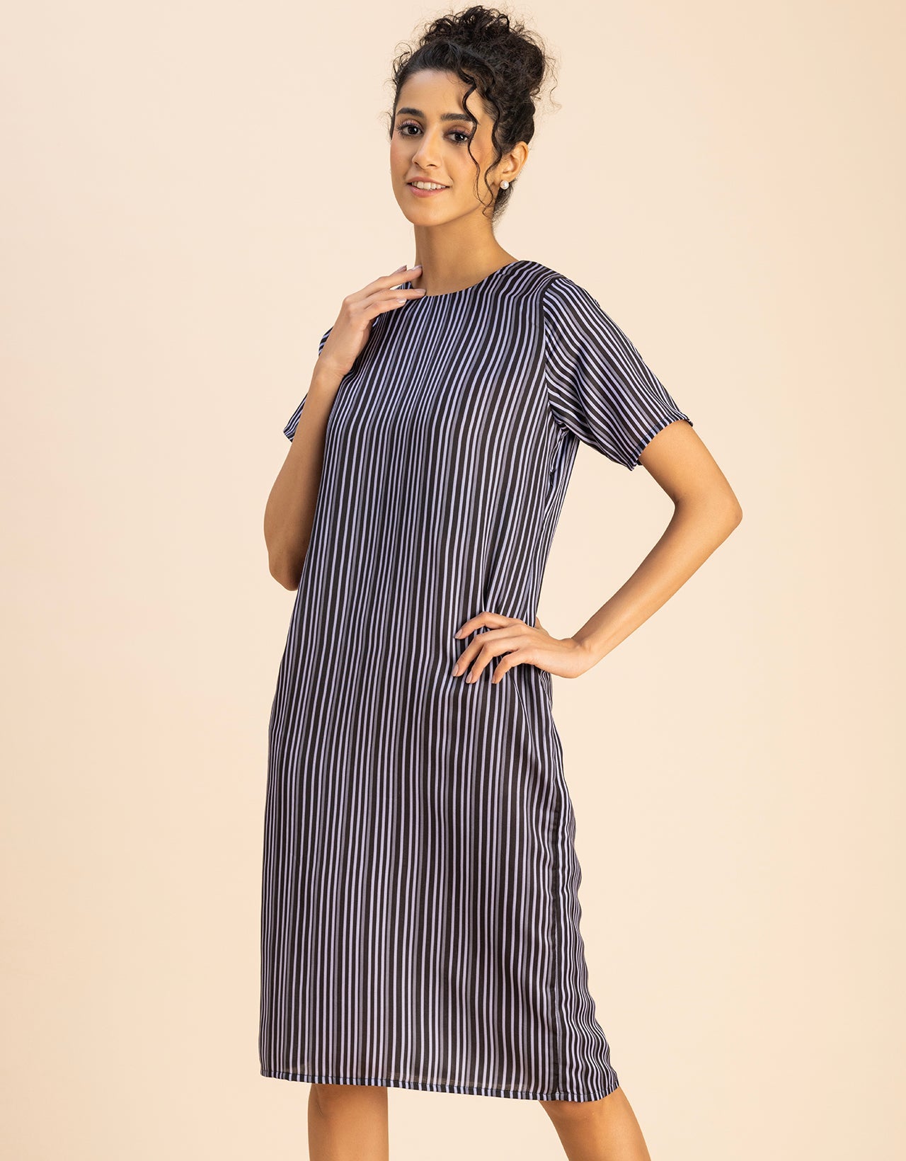 Short Sleeve Round Neck Printed Dress