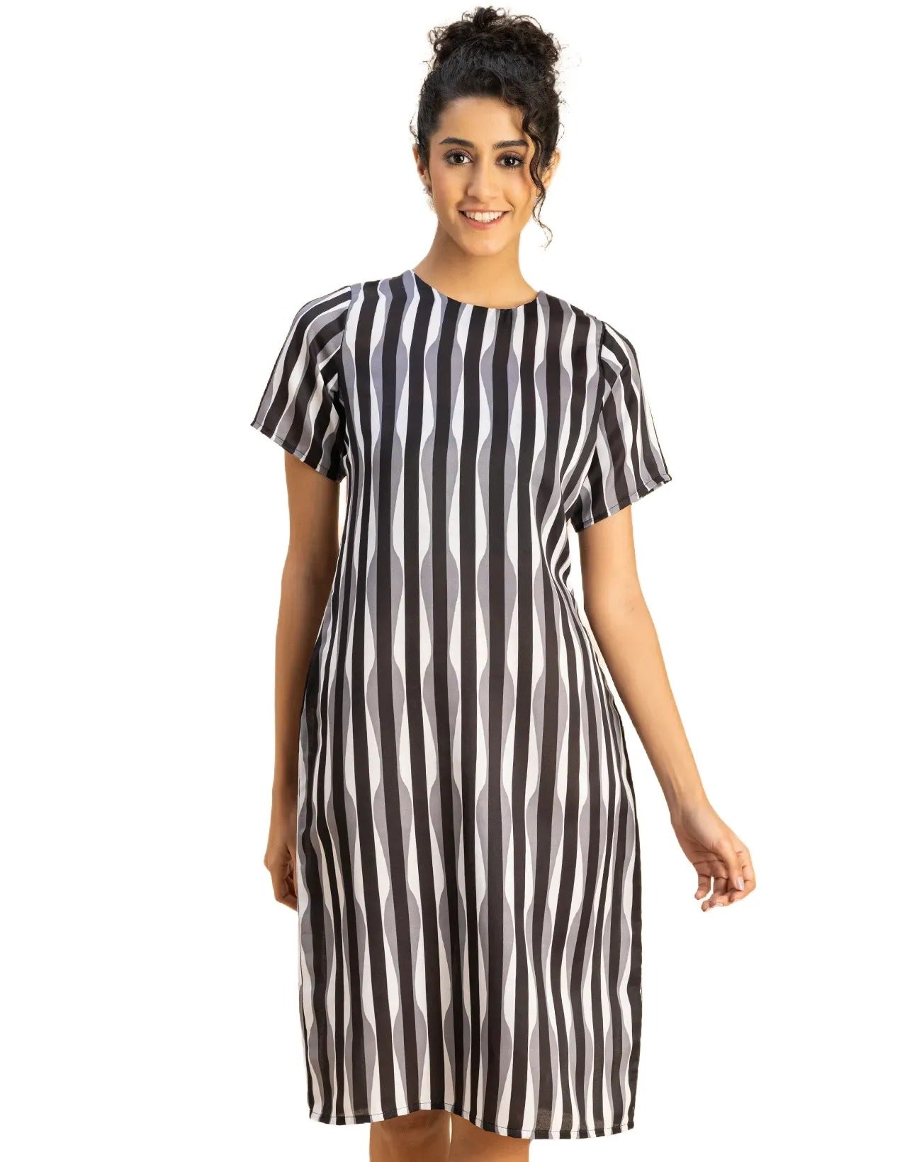 Short Sleeve Round Neck Printed Dress