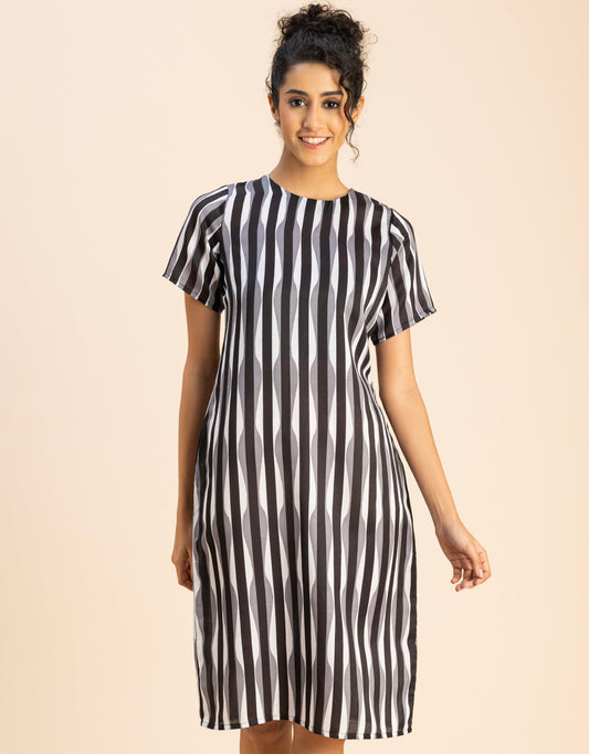 Short Sleeve Round Neck Printed Dress