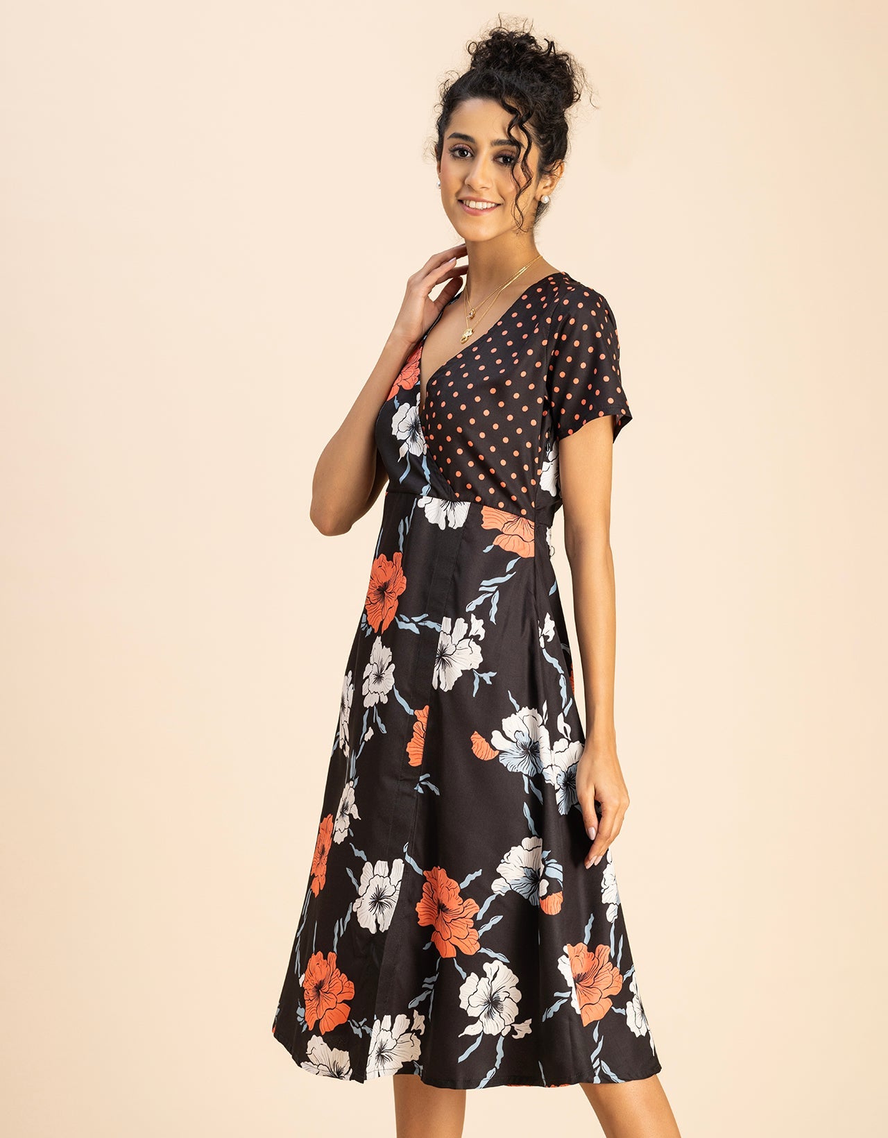 Short Sleeve V Neck A-Line Printed Dress