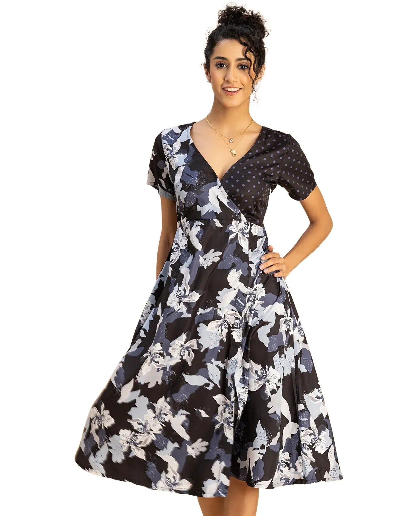 Short Sleeve V Neck A-Line Printed Dress