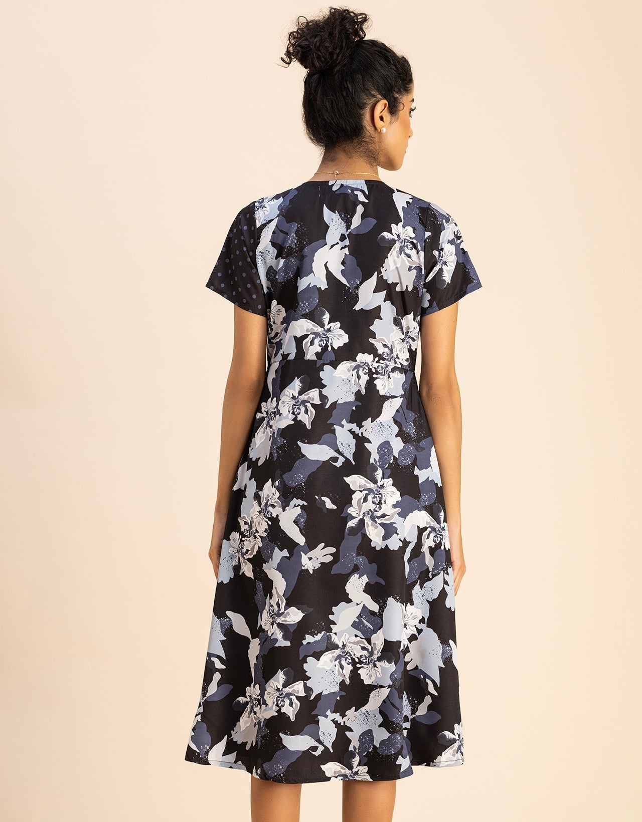 Short Sleeve V Neck A-Line Printed Dress