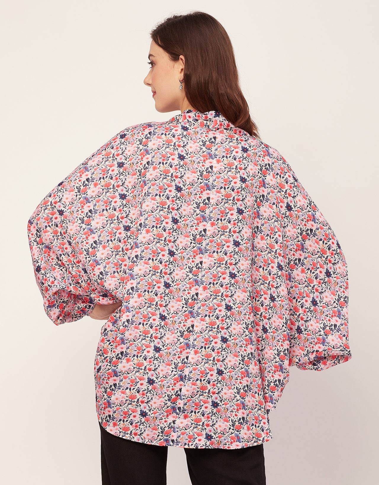 Long Sleeves V Neck Boxy Printed Shrug