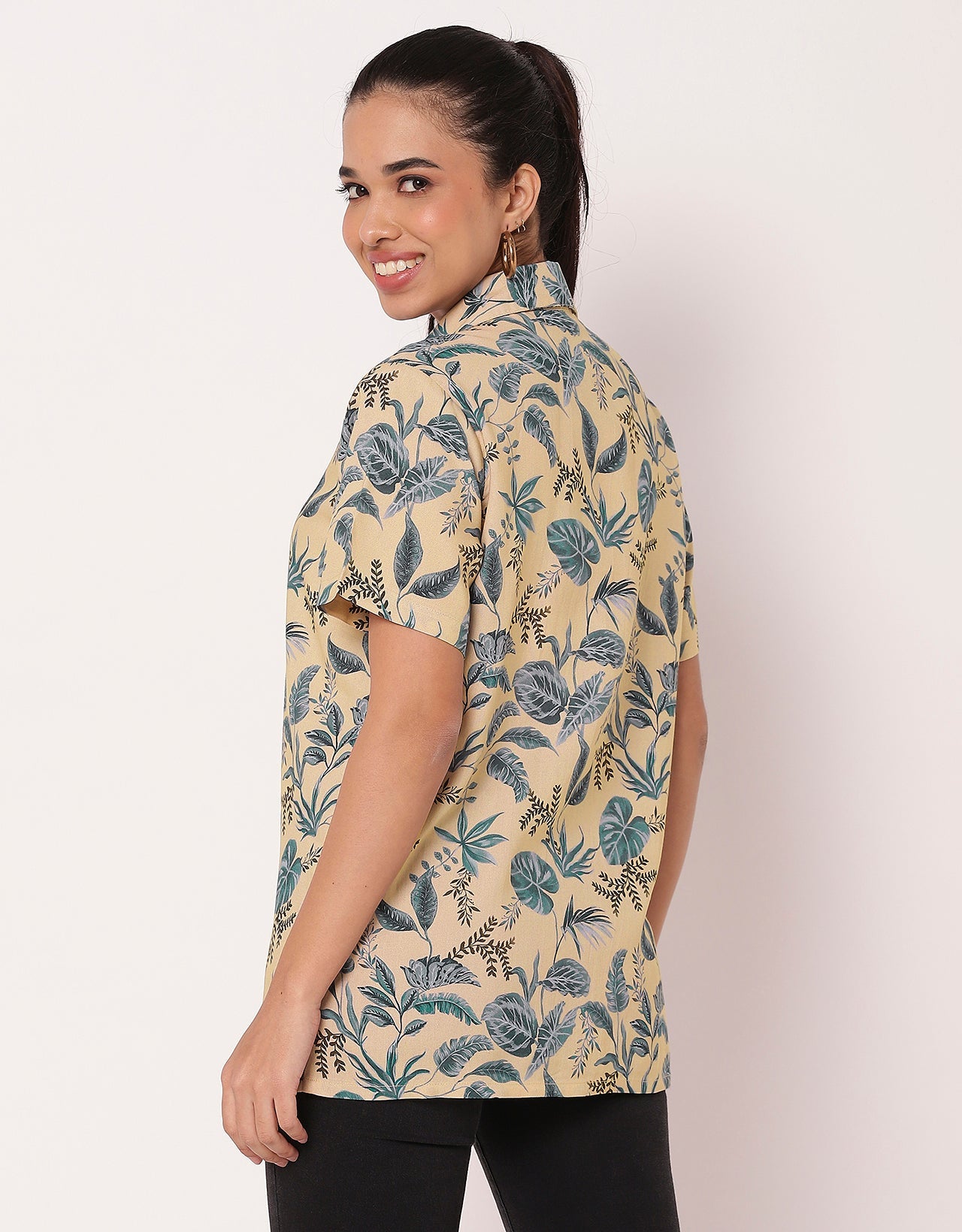 Short Sleeve Collar Printed  Women's Casual Shirt