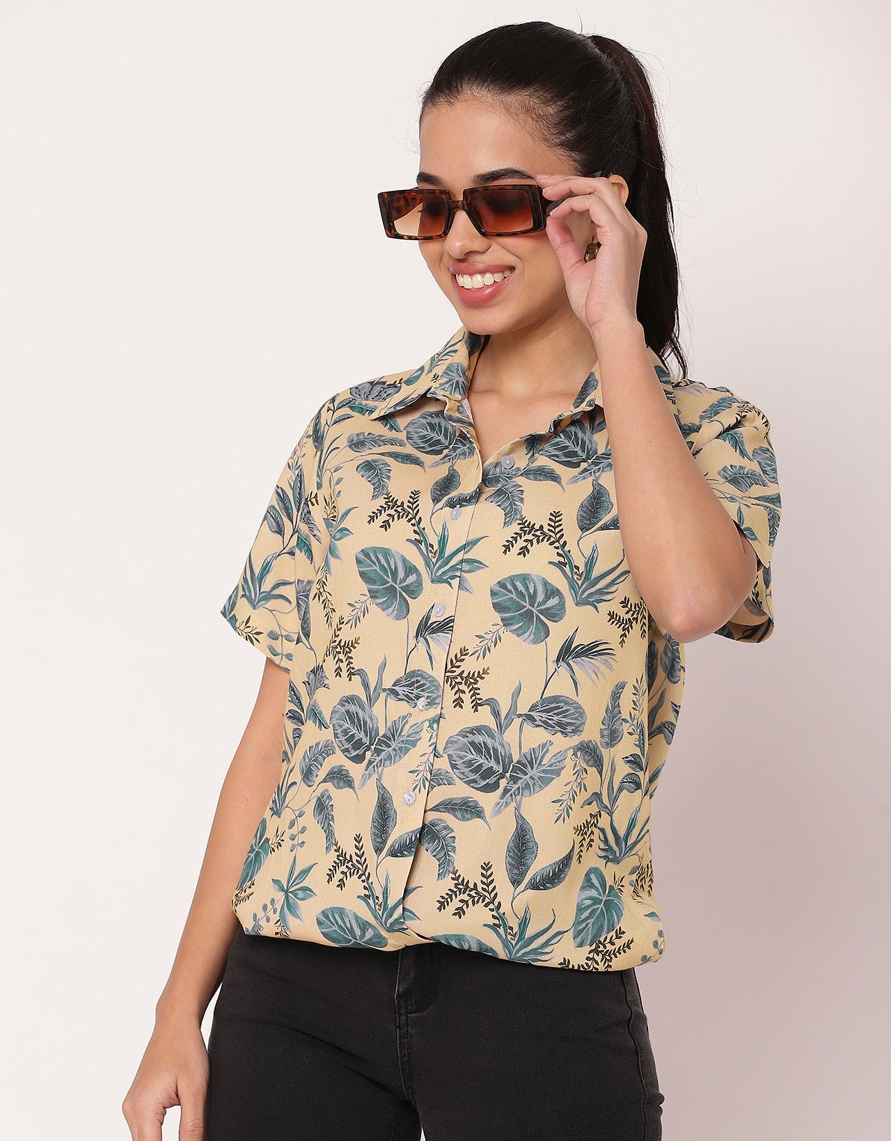Short Sleeve Collar Printed  Women's Casual Shirt
