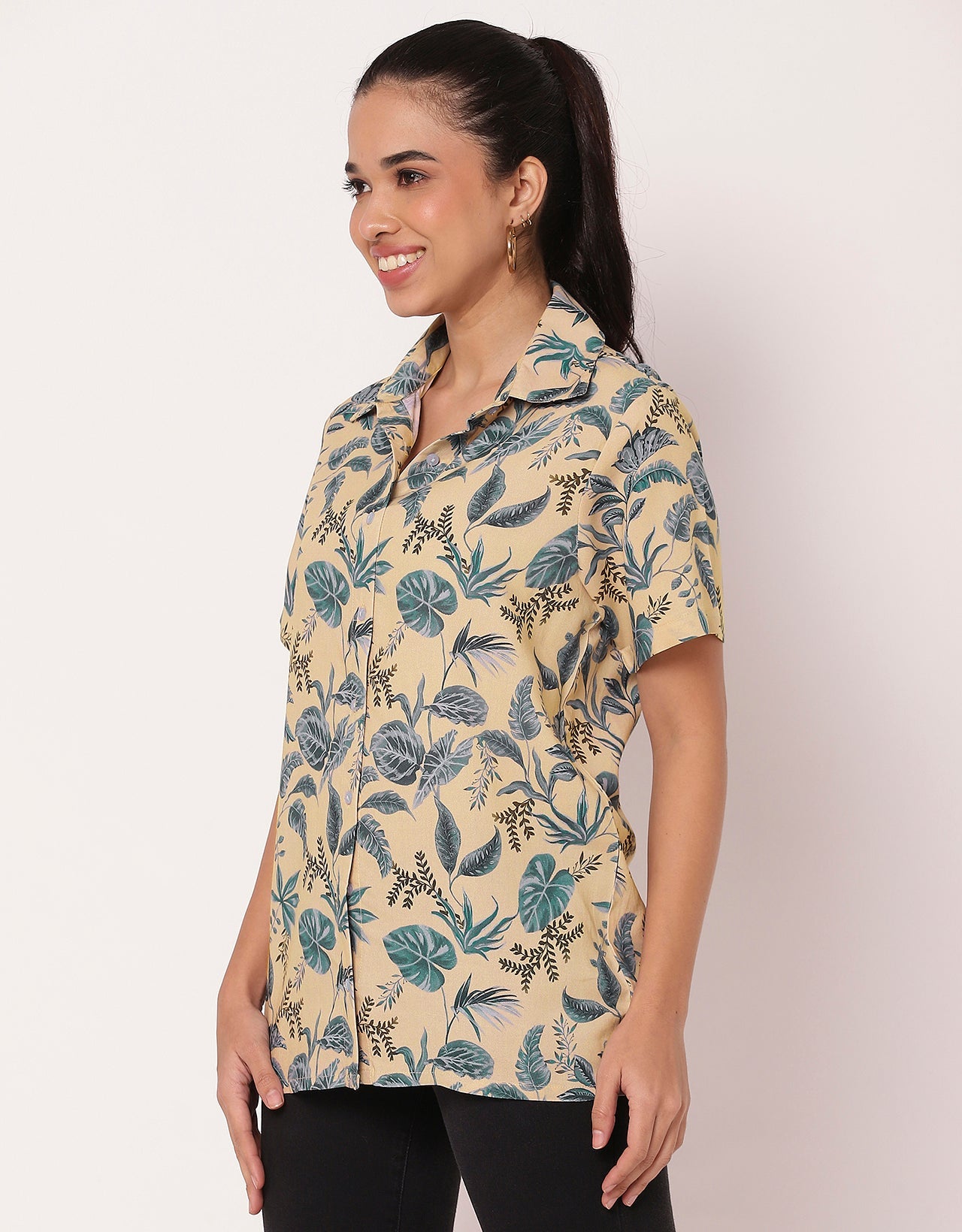 Short Sleeve Collar Printed  Women's Casual Shirt