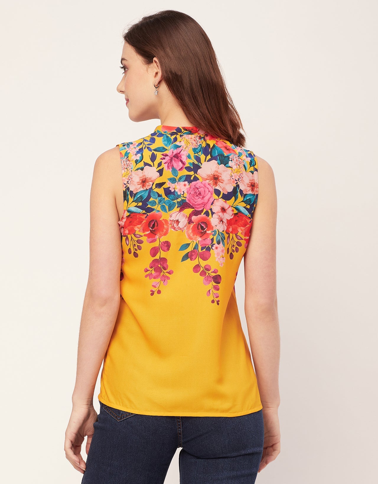 Sleeveless Mandarin Collar Printed Georgette Top