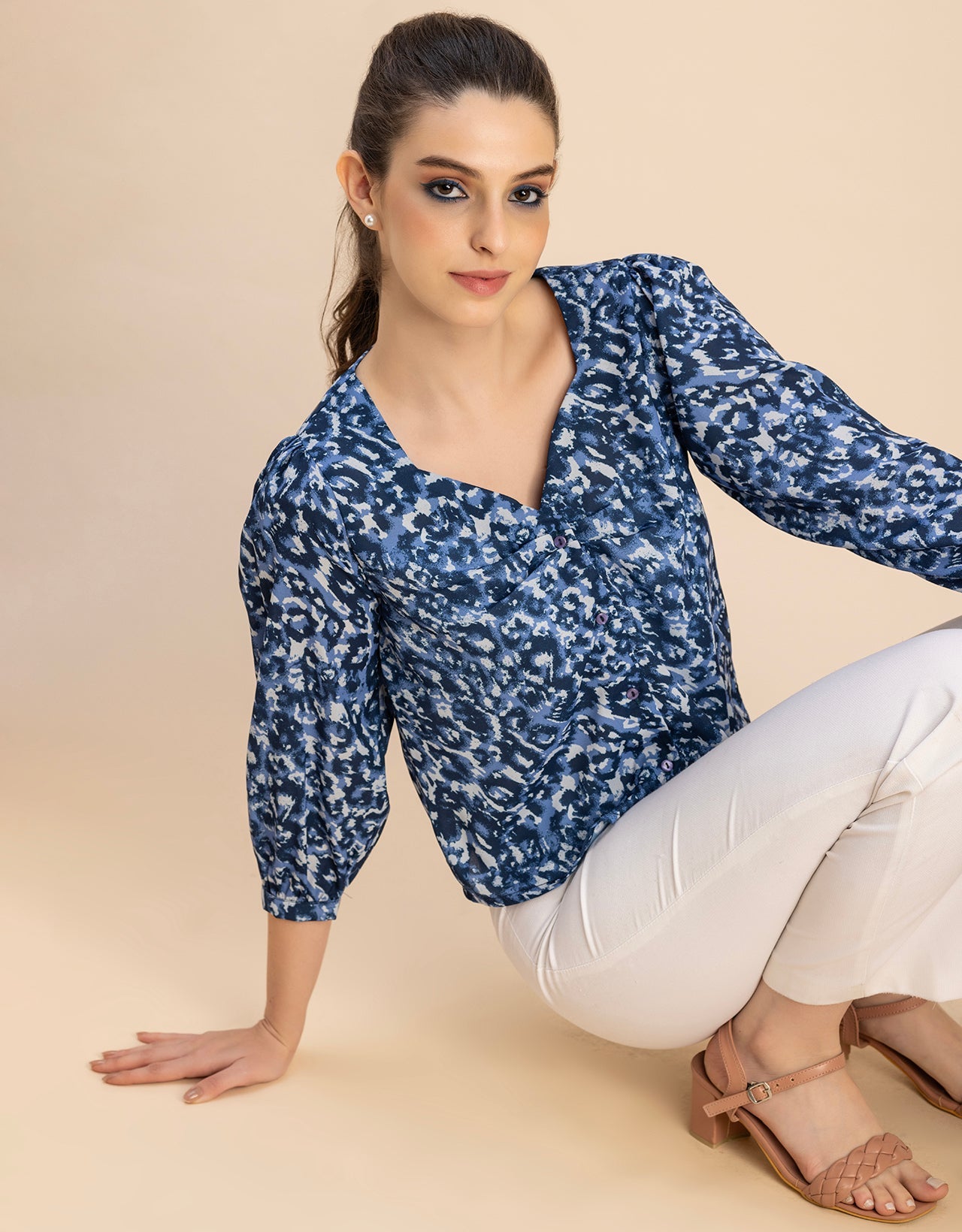 Elegant Printed Sweetheart Neck Georgette Top