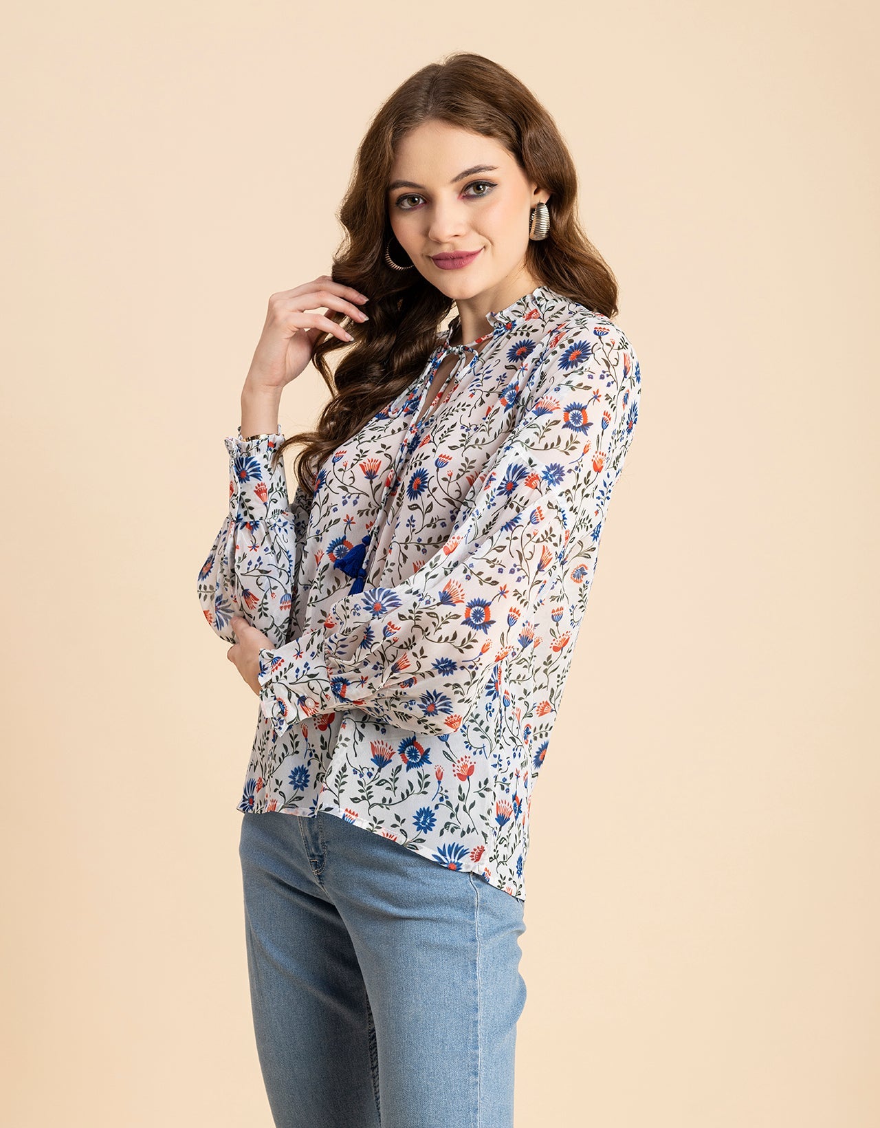 Fashionable V Neck/Tie Up Neck Top