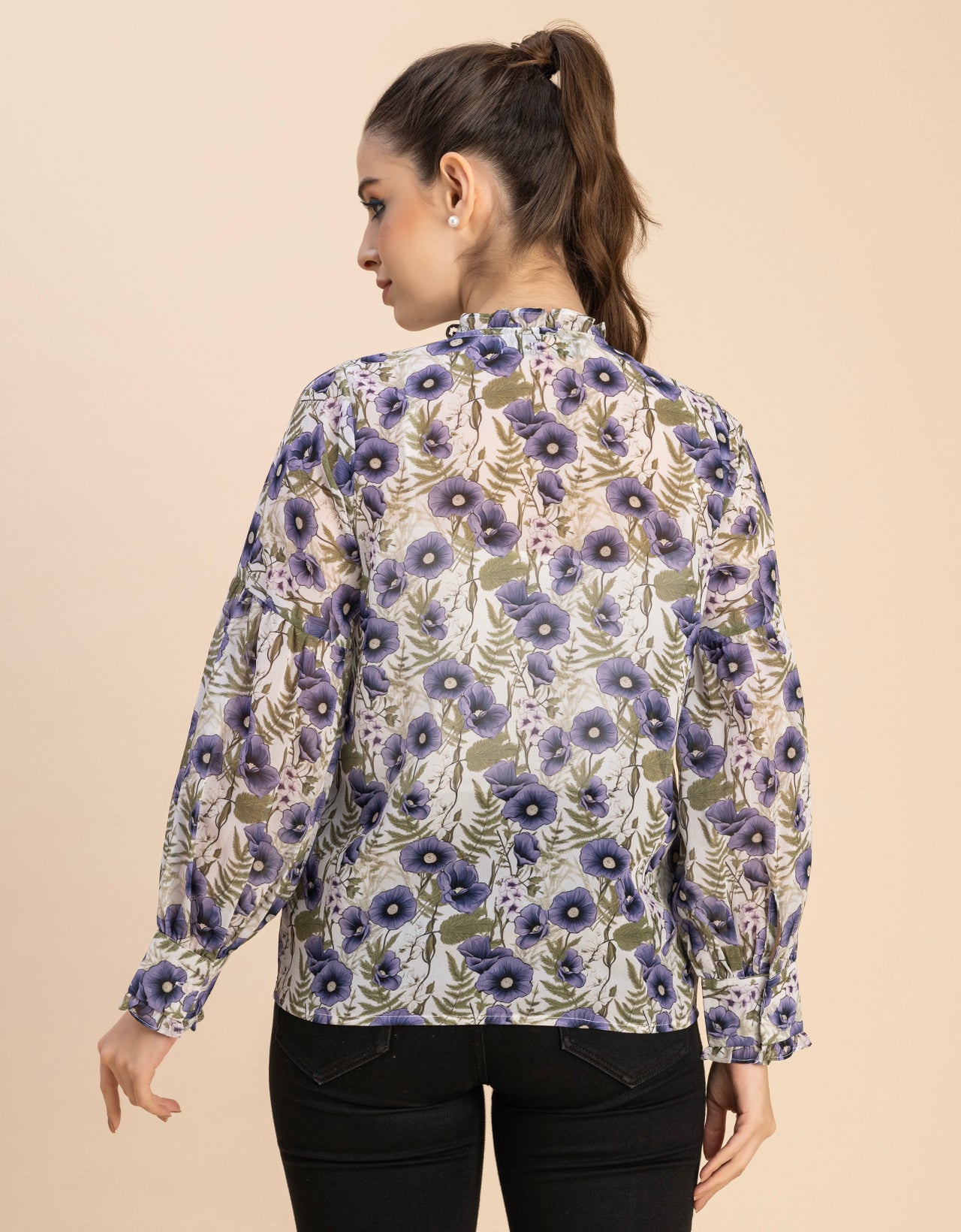 Fashionable V Neck/Tie Up Neck Top