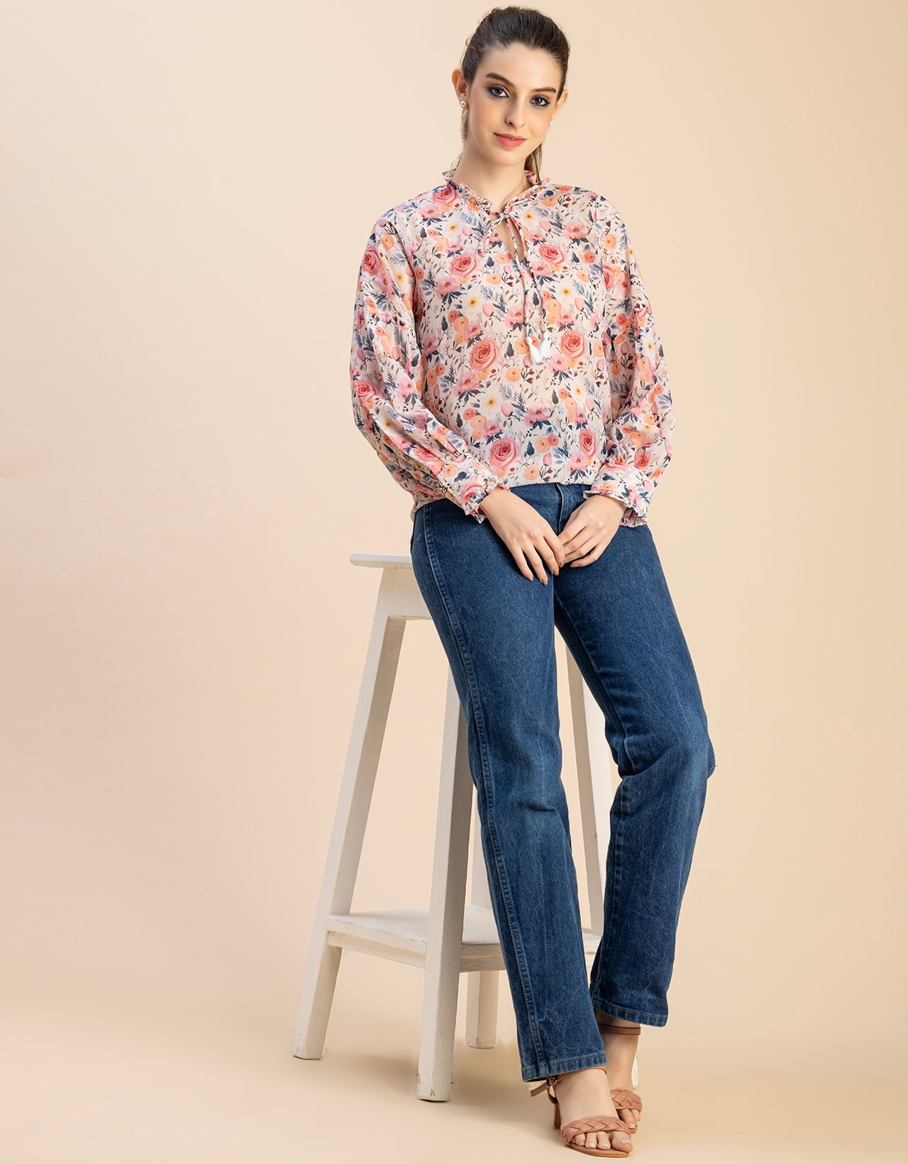 Fashionable V Neck/Tie Up Neck Top