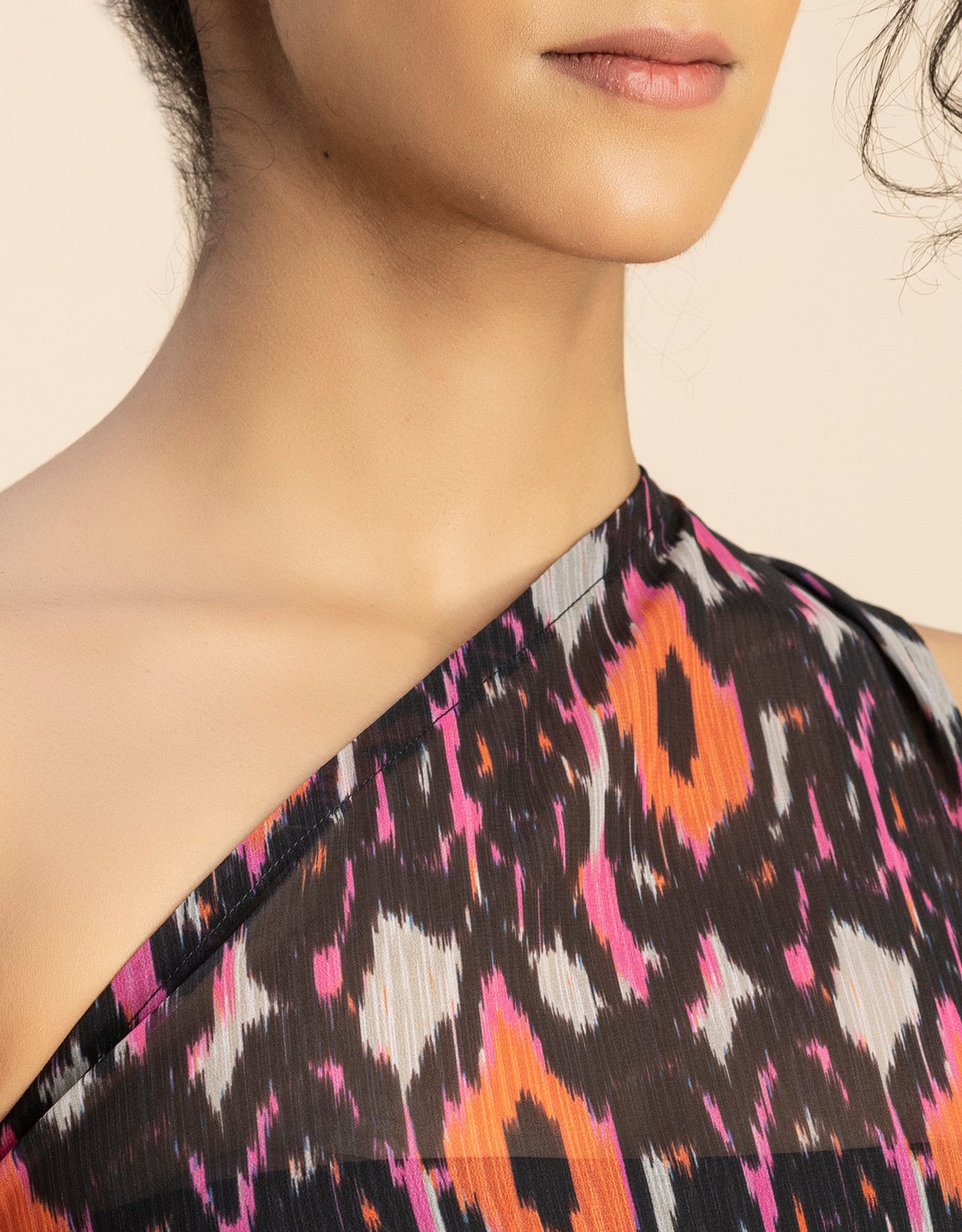 Sleeveless Single Shoulder Asymmetric Printed Top