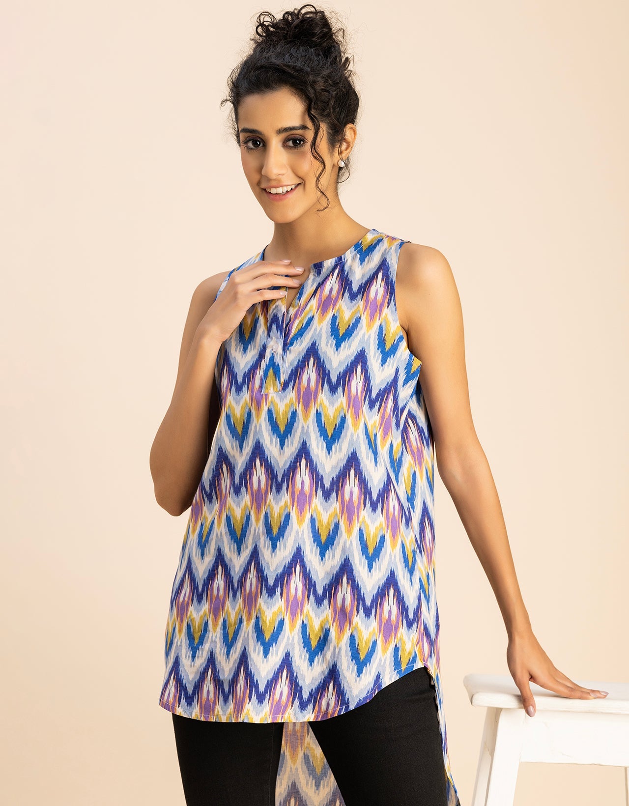 Printed Cotton Sleeveless High-Low V Neck Top