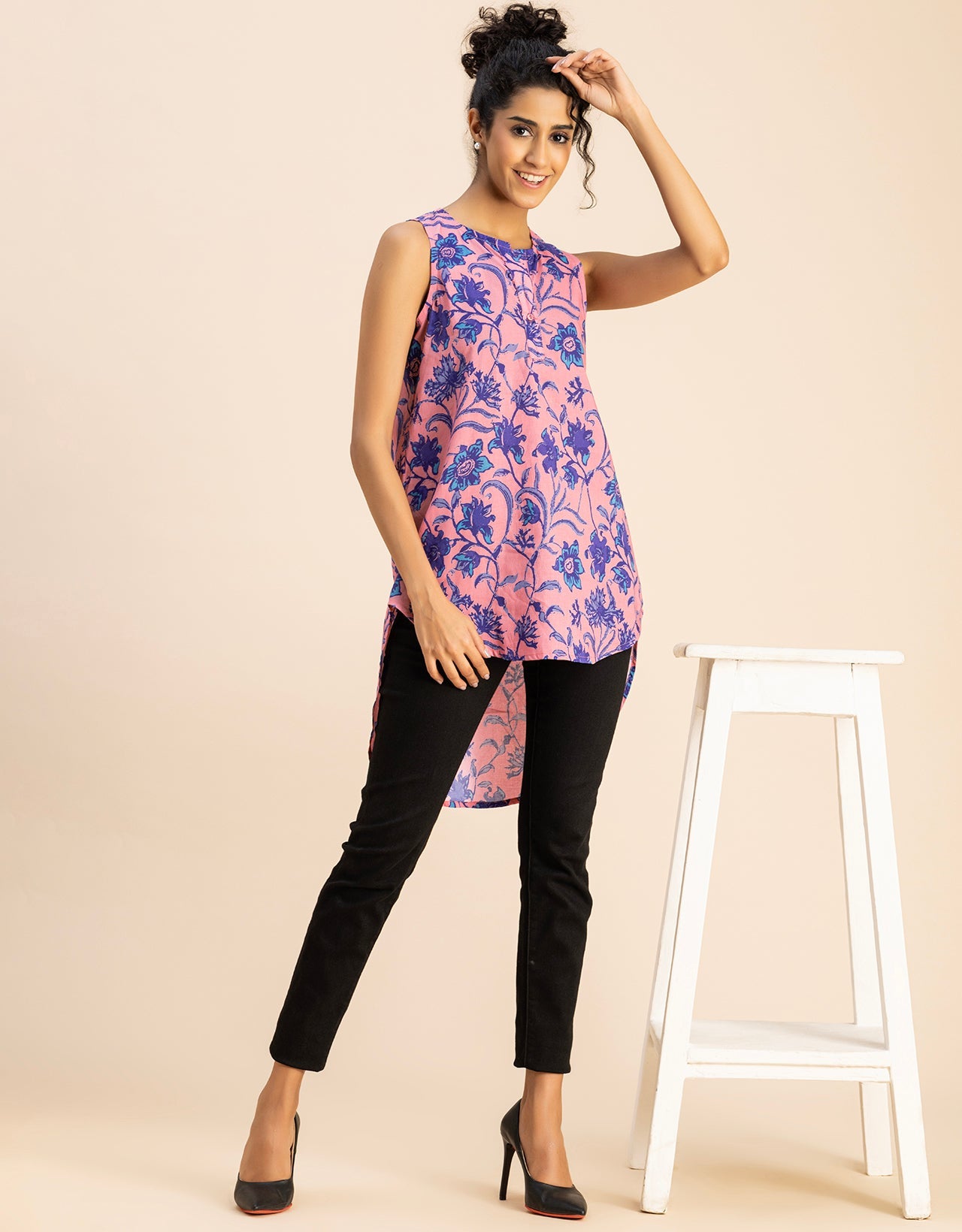 Printed Cotton Sleeveless High-Low V Neck Top