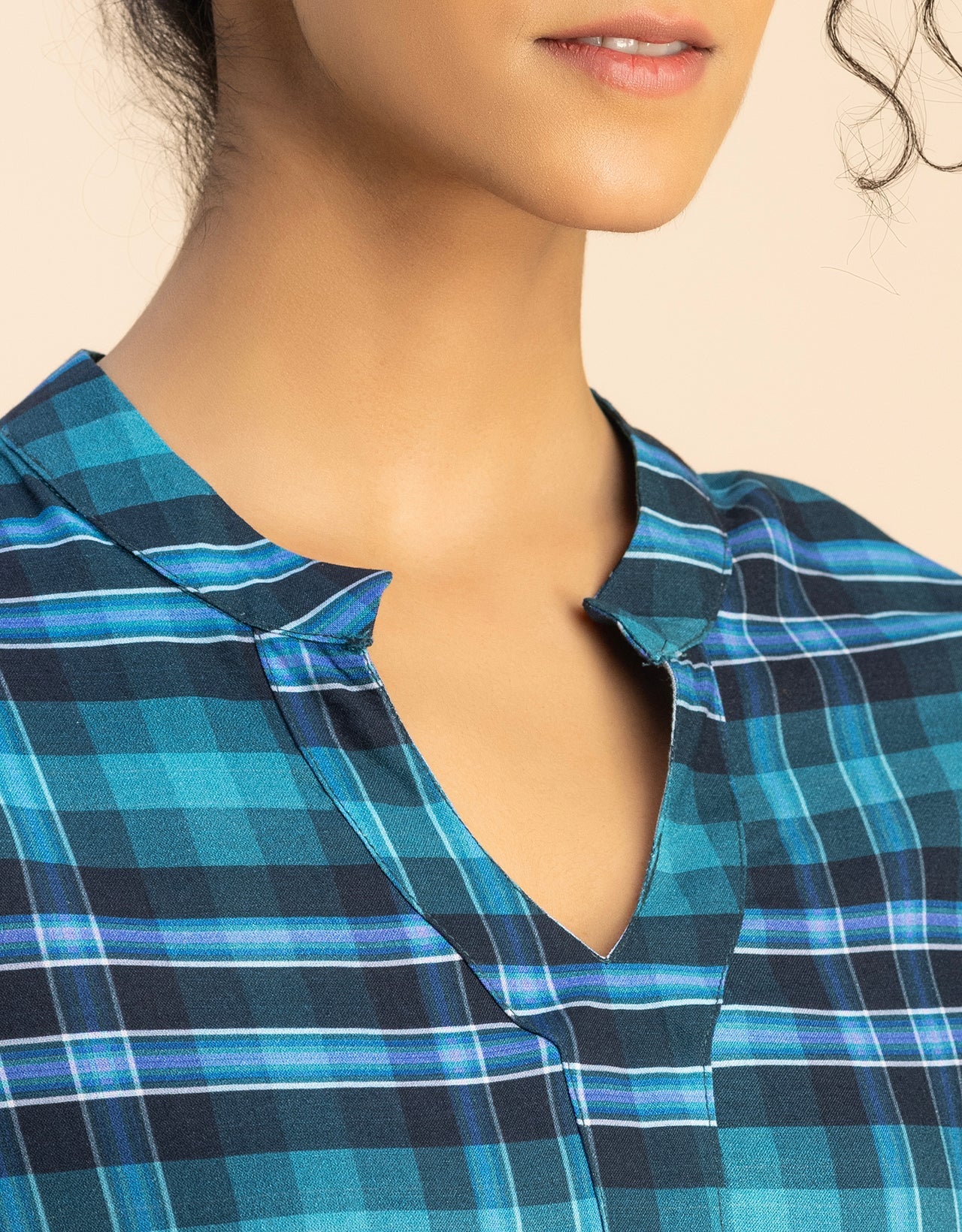 Printed Rayon quarter sleeve Mandarin Collar Top