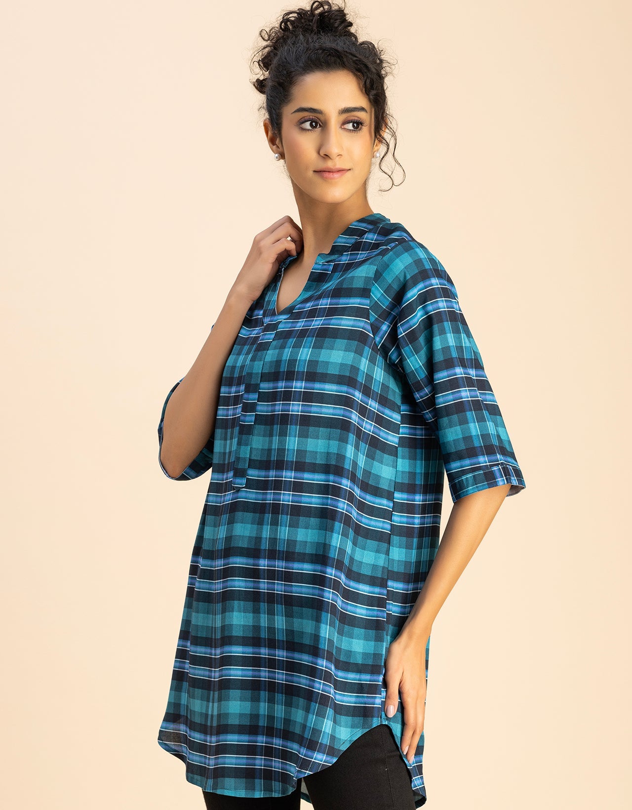 Printed Rayon quarter sleeve Mandarin Collar Top