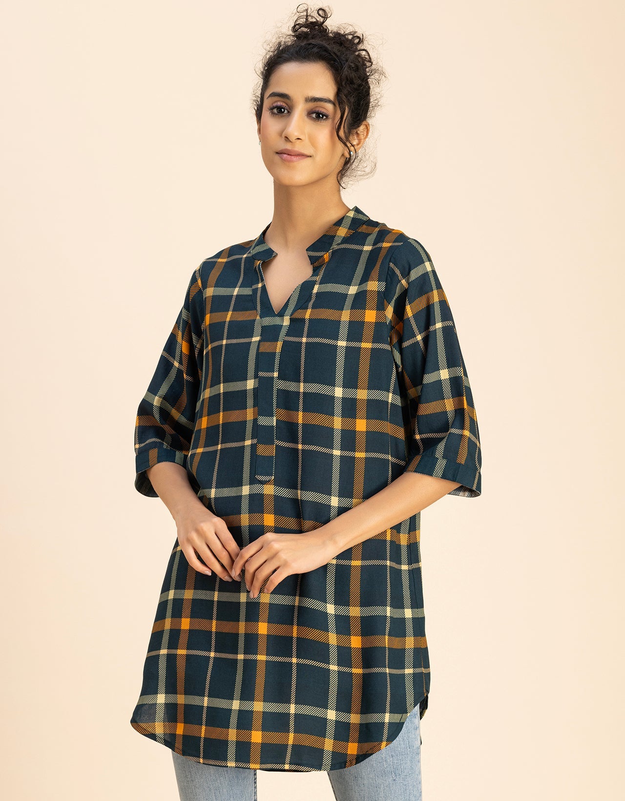 Printed Rayon quarter sleeve Mandarin Collar Top