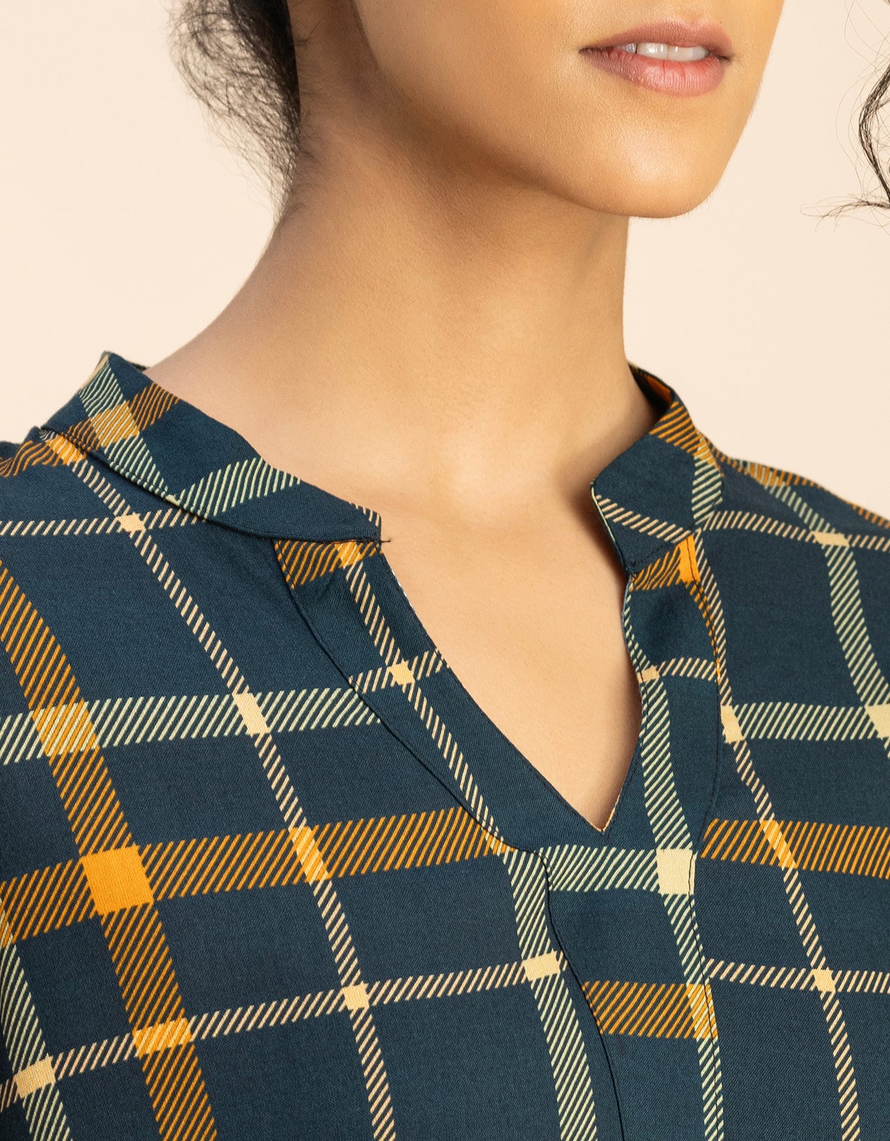 Printed Rayon quarter sleeve Mandarin Collar Top