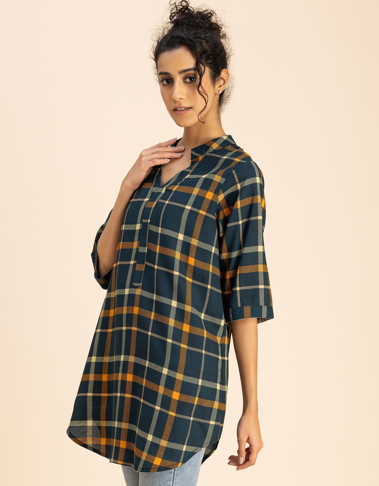 Printed Rayon quarter sleeve Mandarin Collar Top