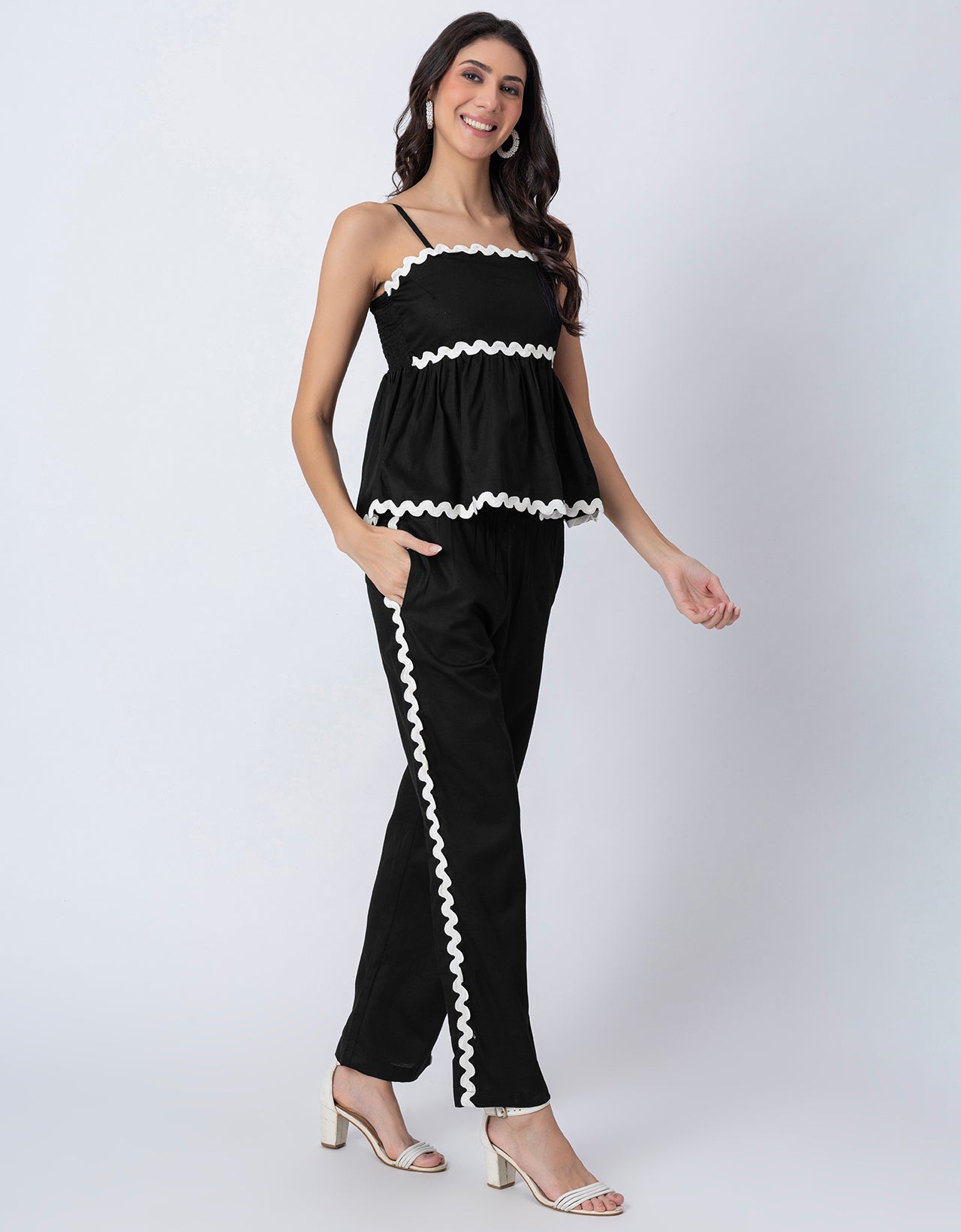 Sleeveless Elegance with Zigzag Lace & Pocketed Co-ord Set