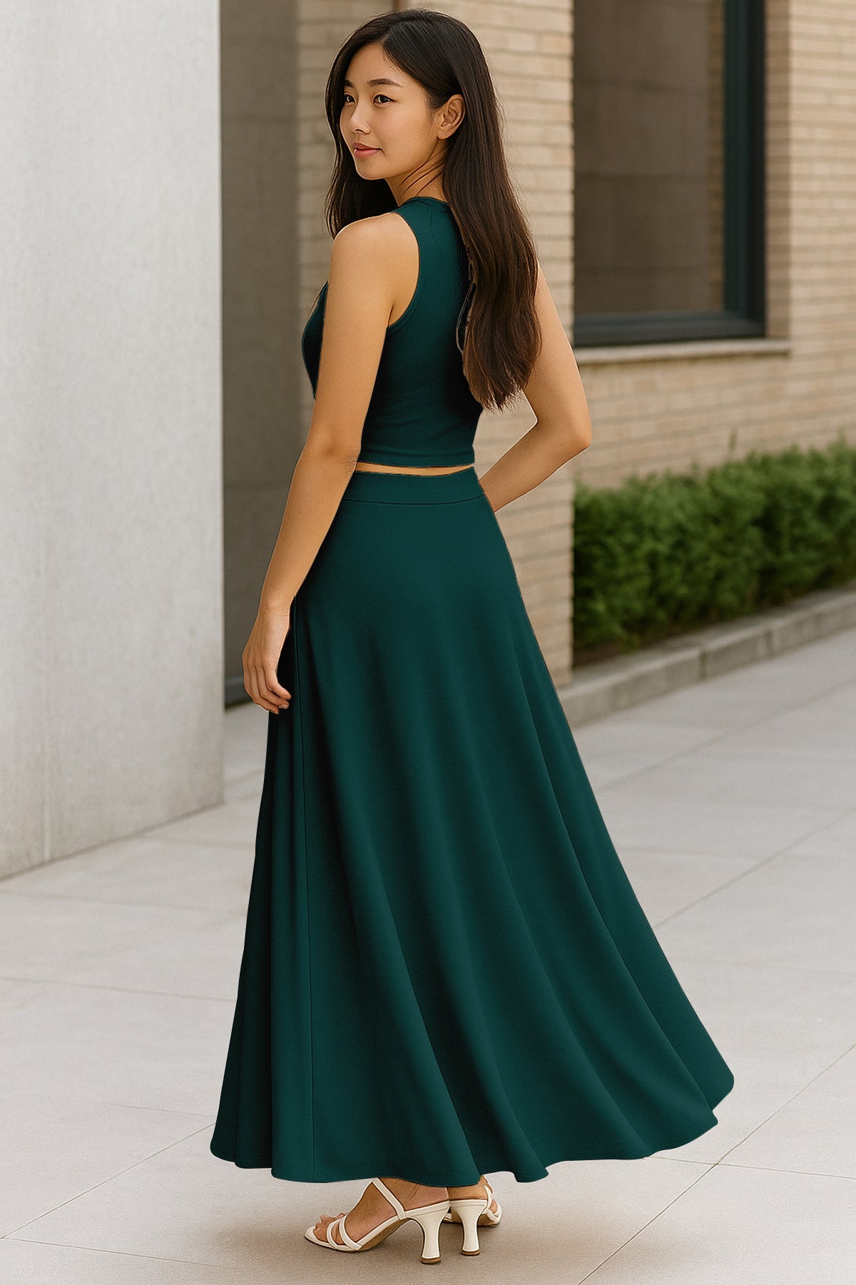 Women's 2 Pcs Sleeveless Crop Top and High Waisted Flared Maxi Skirt