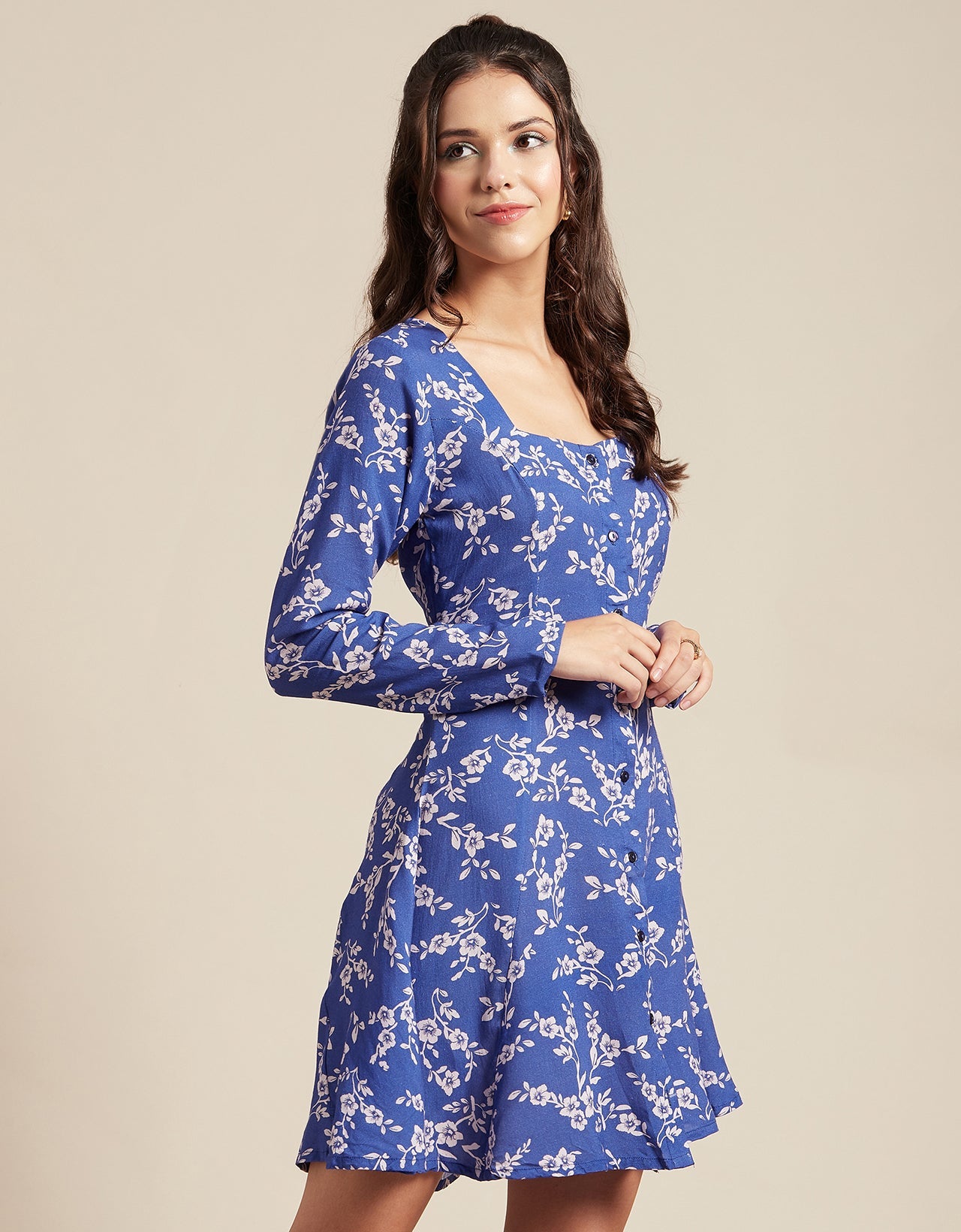 Long Sleeves Dress, Square Neck