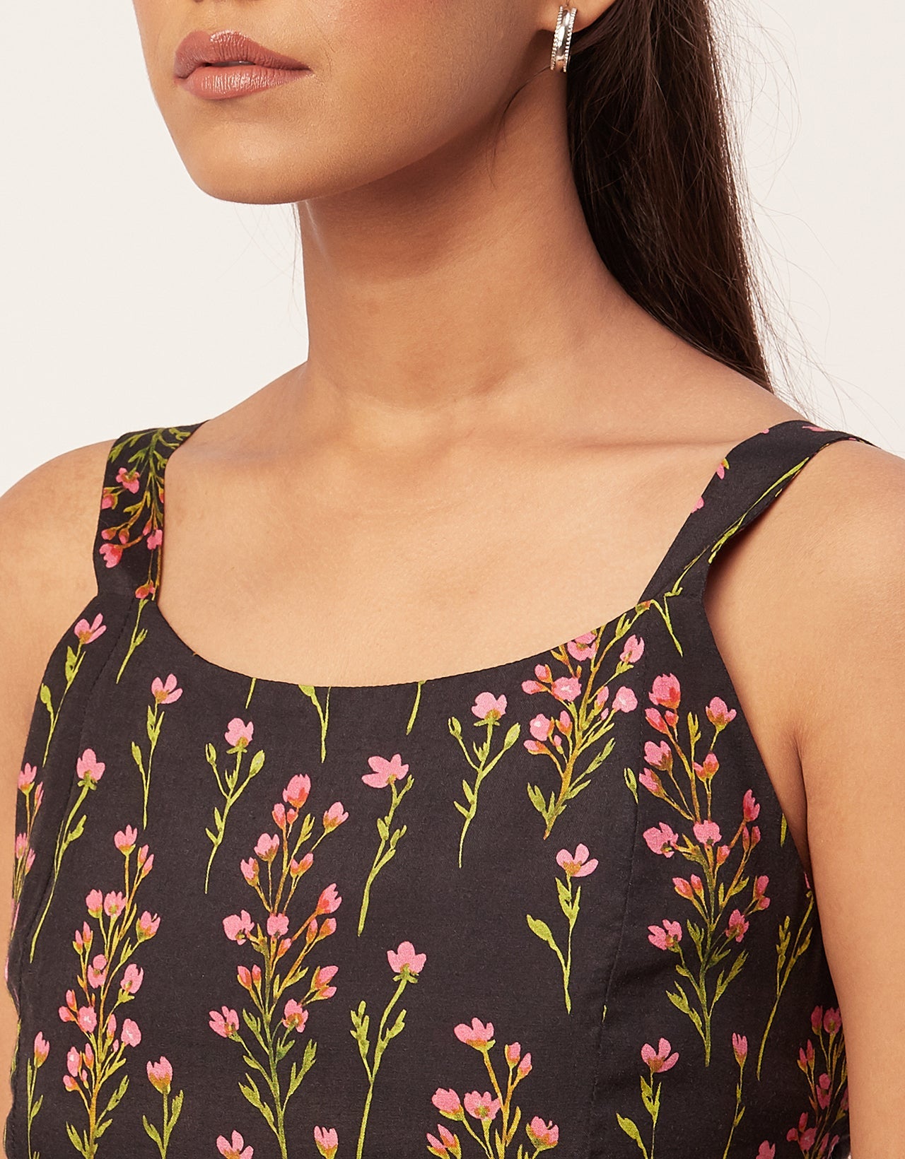 Sleeveless Chic Dress, Square Midi