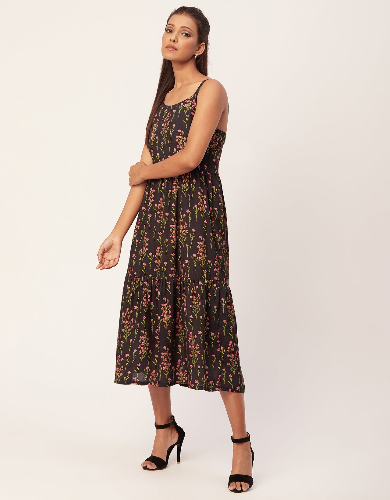 Sleeveless Chic Dress, Square Midi