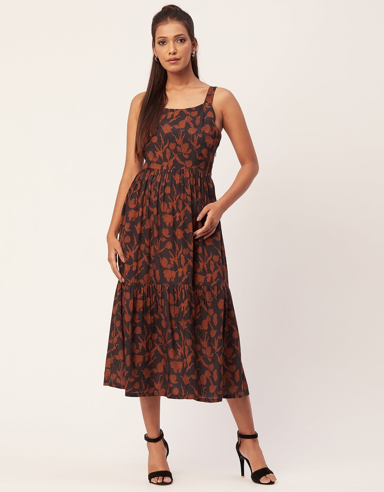 Sleeveless Chic Dress, Square Midi
