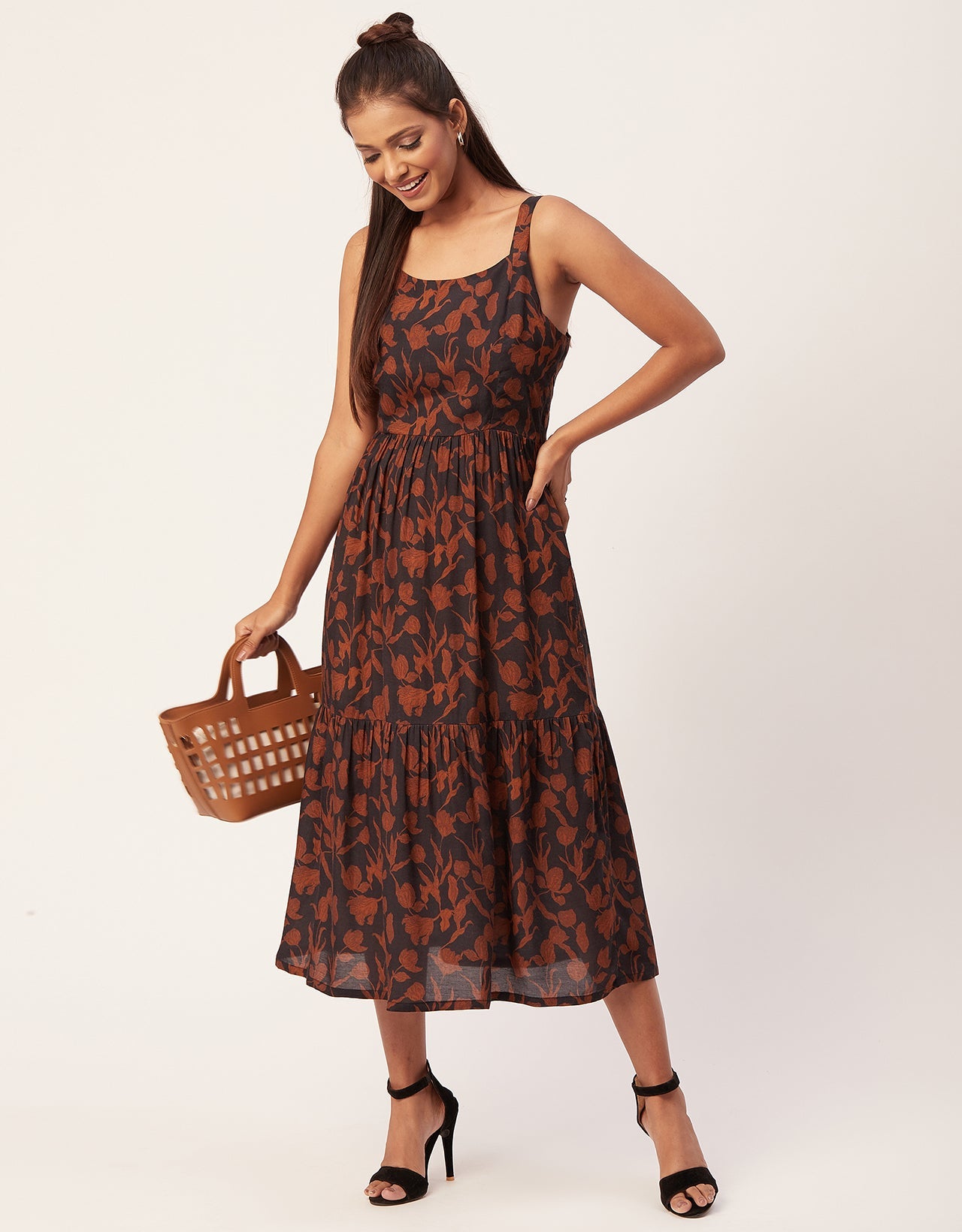 Sleeveless Chic Dress, Square Midi
