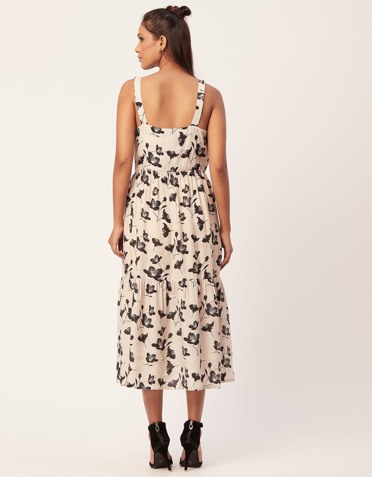 Sleeveless Chic Dress, Square Midi