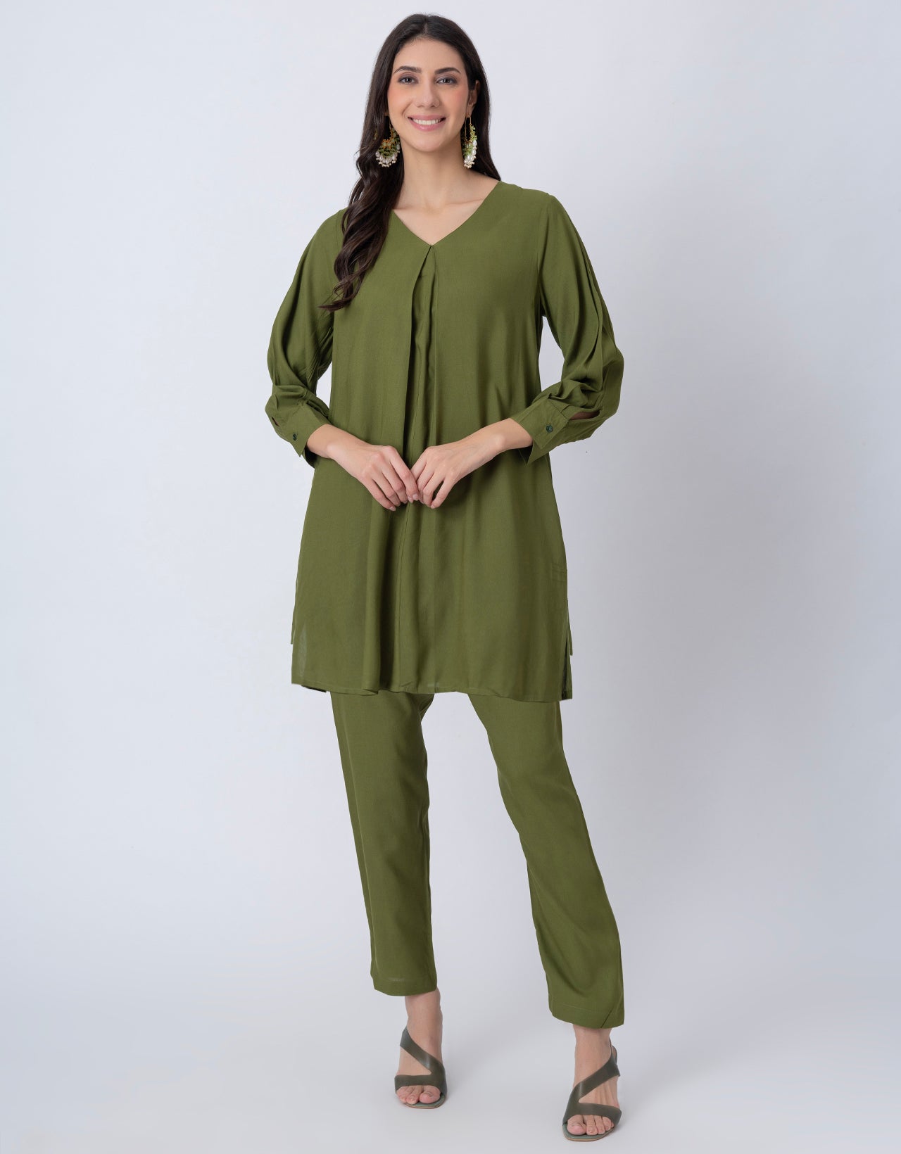 Elegant 2-Pc V-Neck Coord Set, Inverted Pleat Kurta