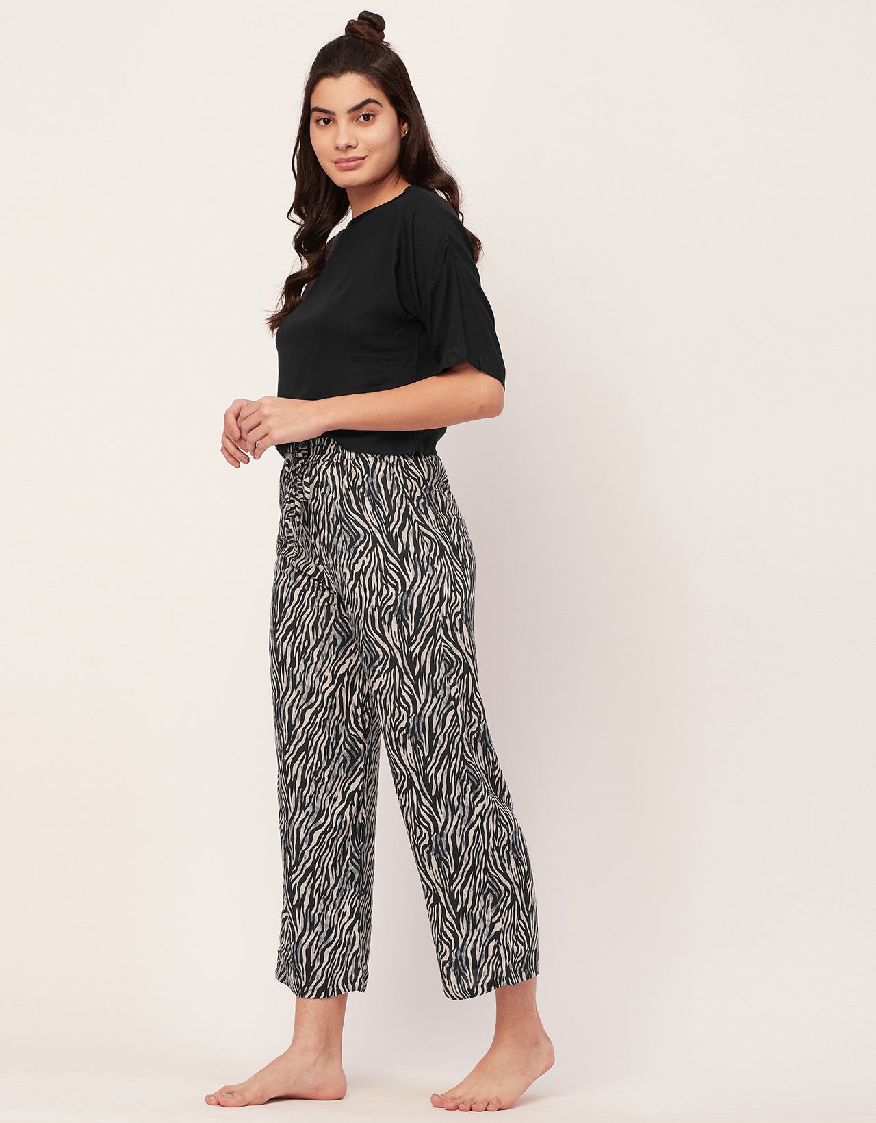 2 Pc Night Suit, Capri Pants