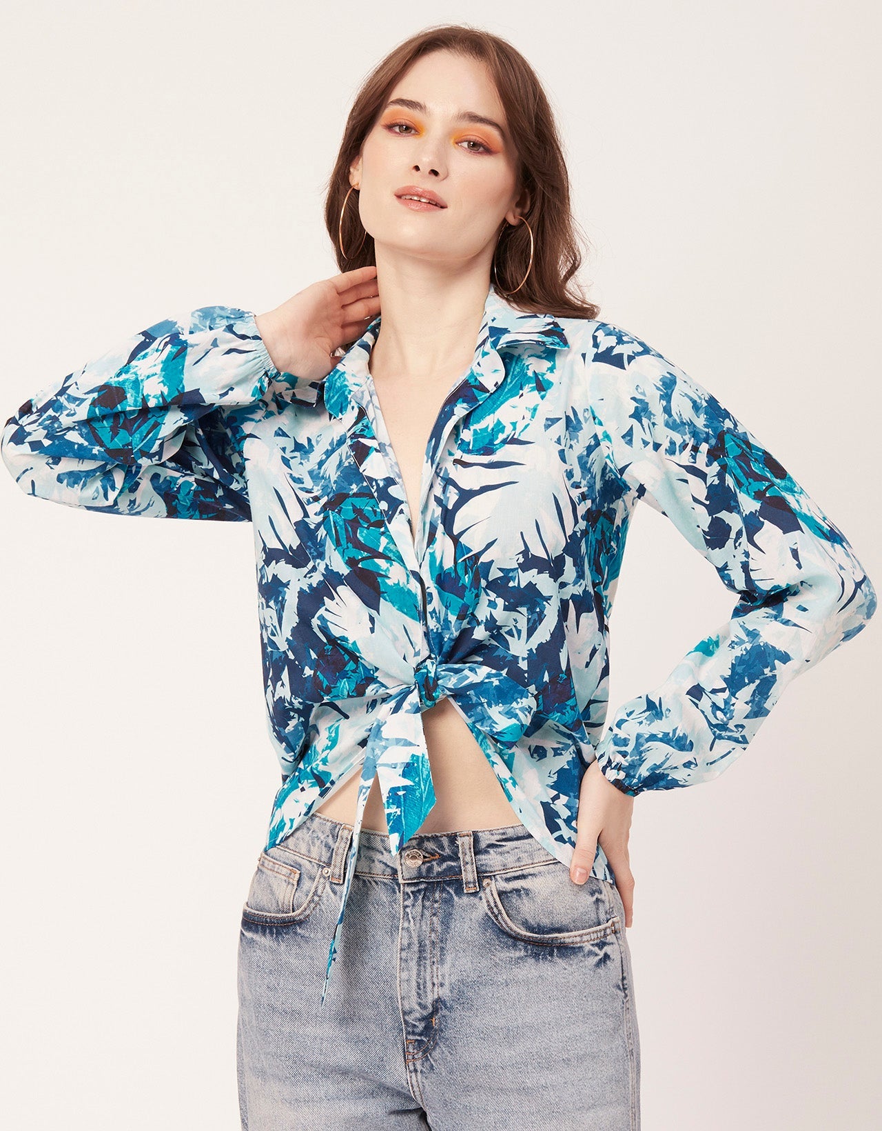 Full Sleeve Knot Crop Top