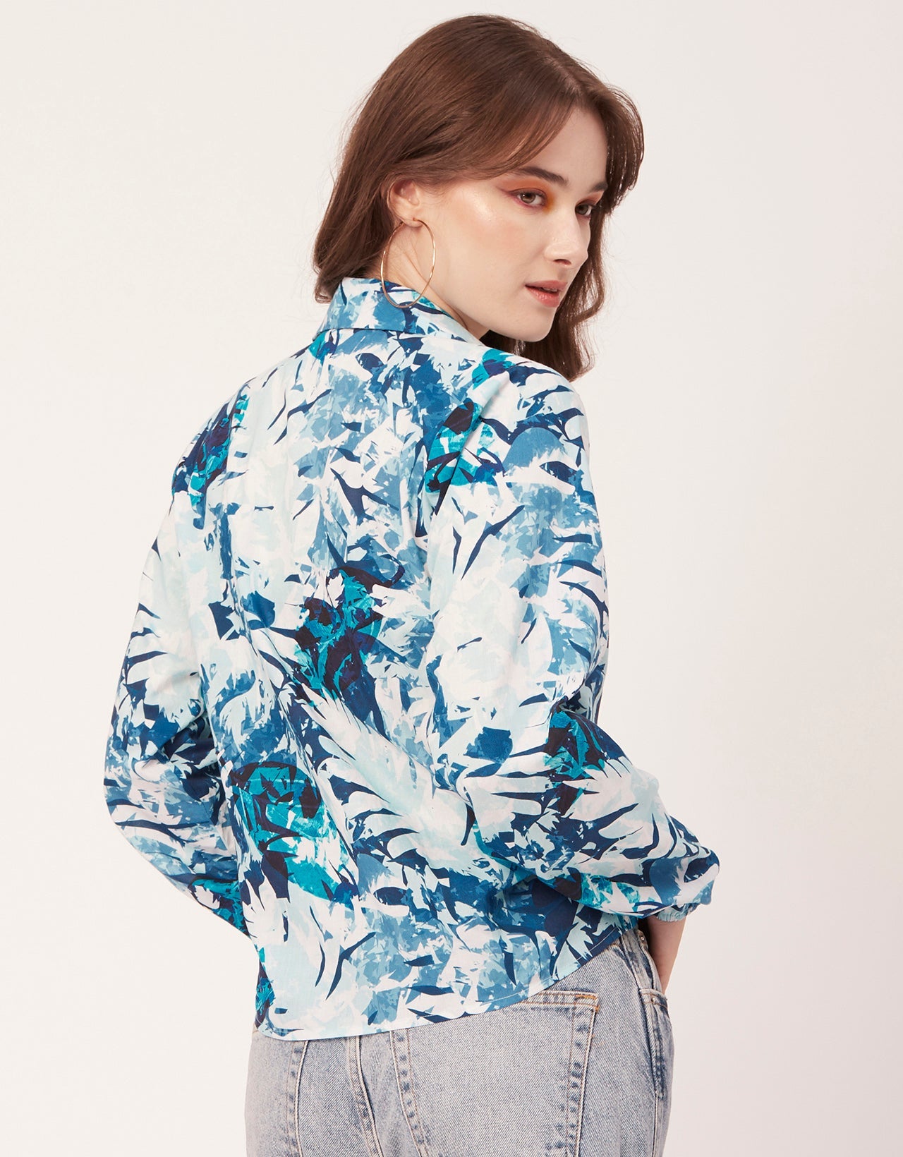 Full Sleeve Knot Crop Top