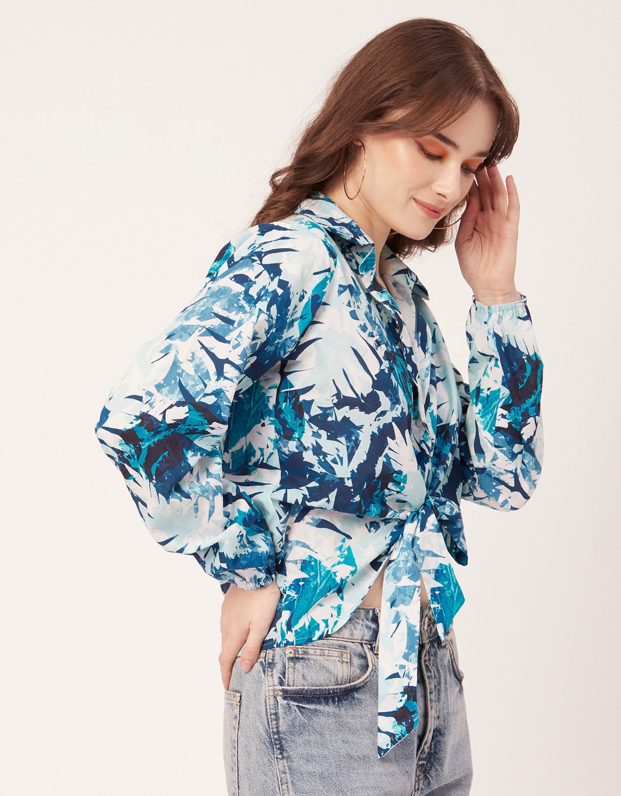 Full Sleeve Knot Crop Top