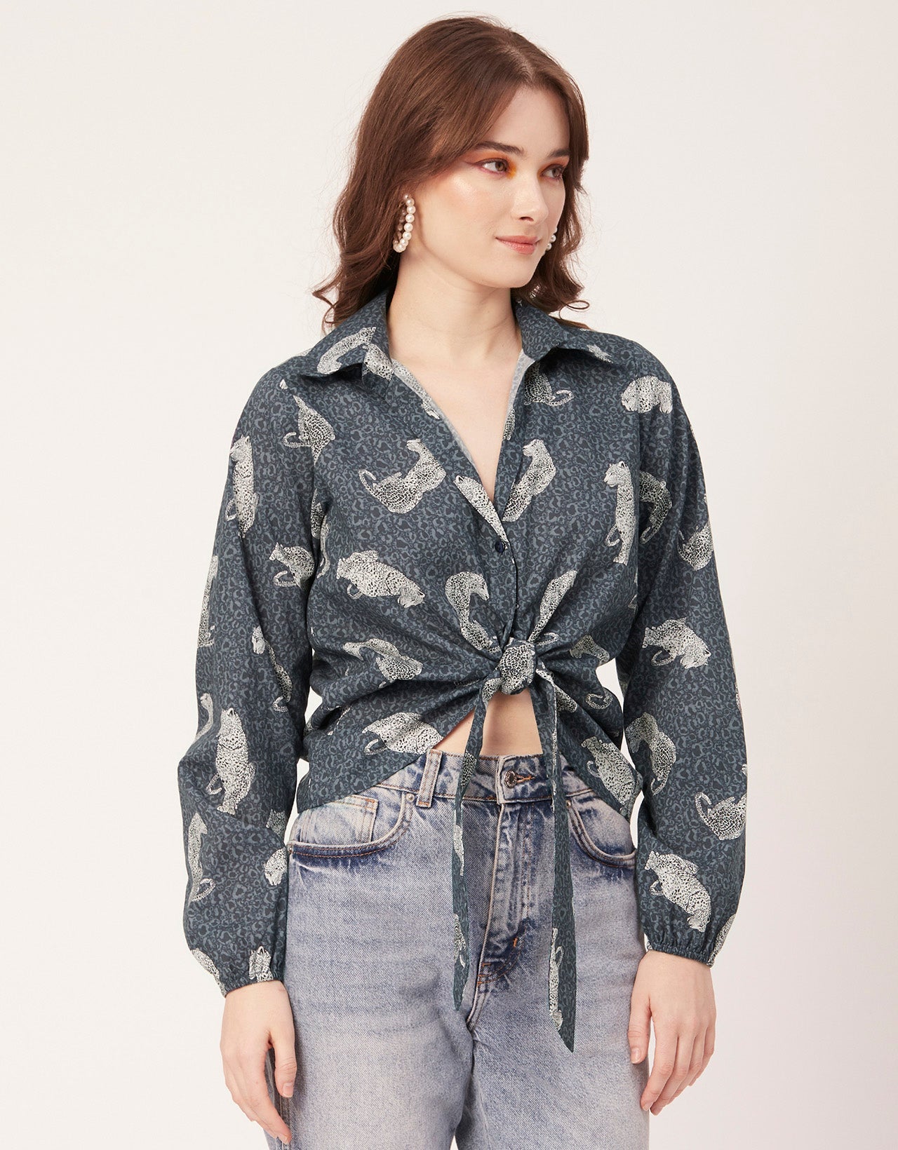 Full Sleeve Knot Crop Top