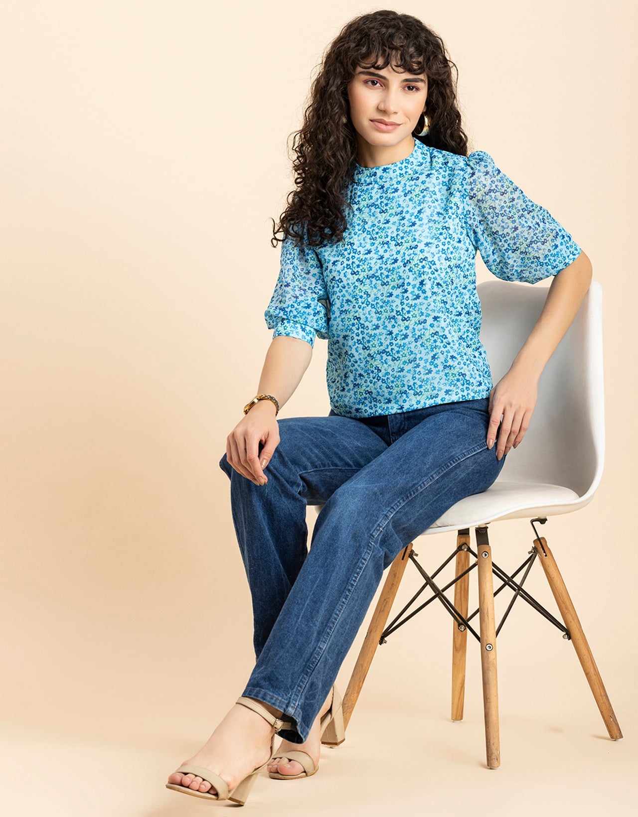 Turtle Neck Quarter Sleeves