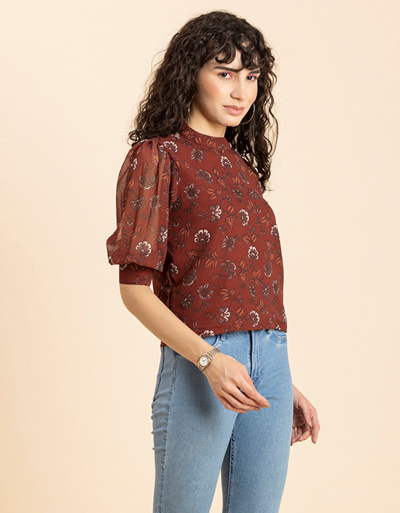 Turtle Neck Quarter Sleeves