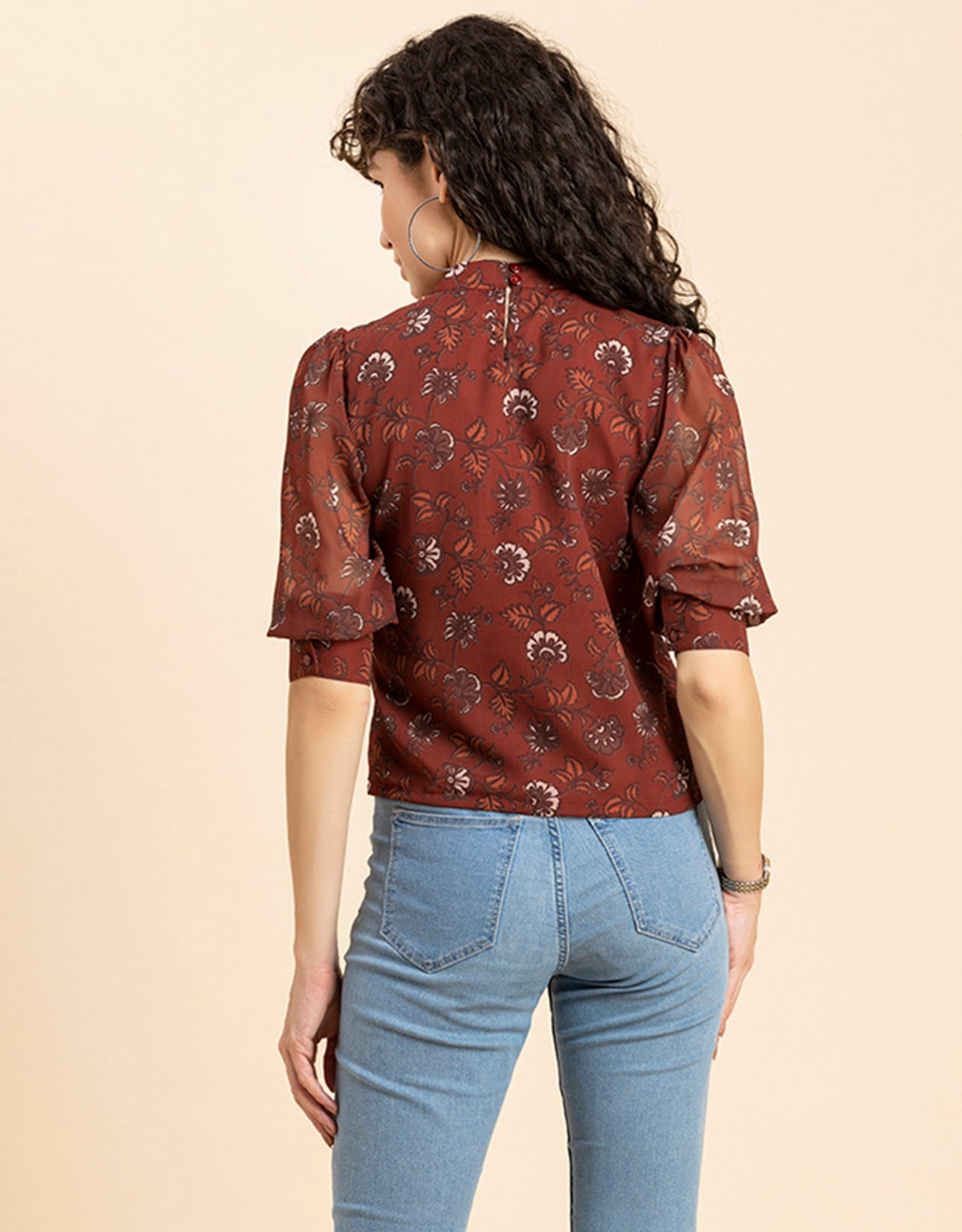 Turtle Neck Quarter Sleeves
