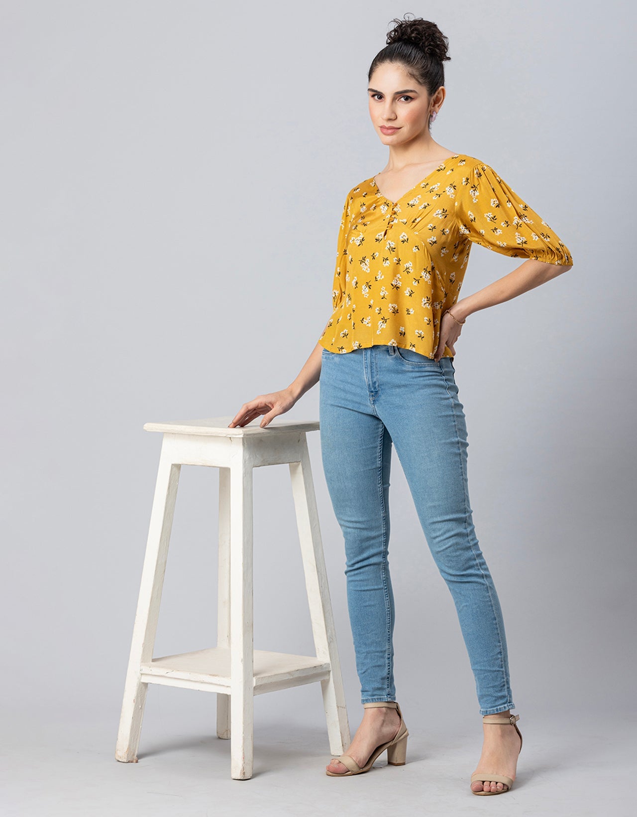 V-Neck Puff Sleeves Top