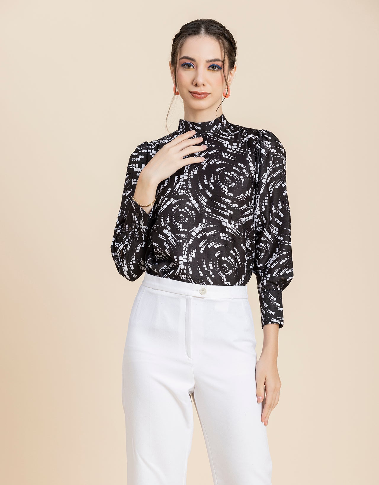 Ban Collar Long Cuff Top