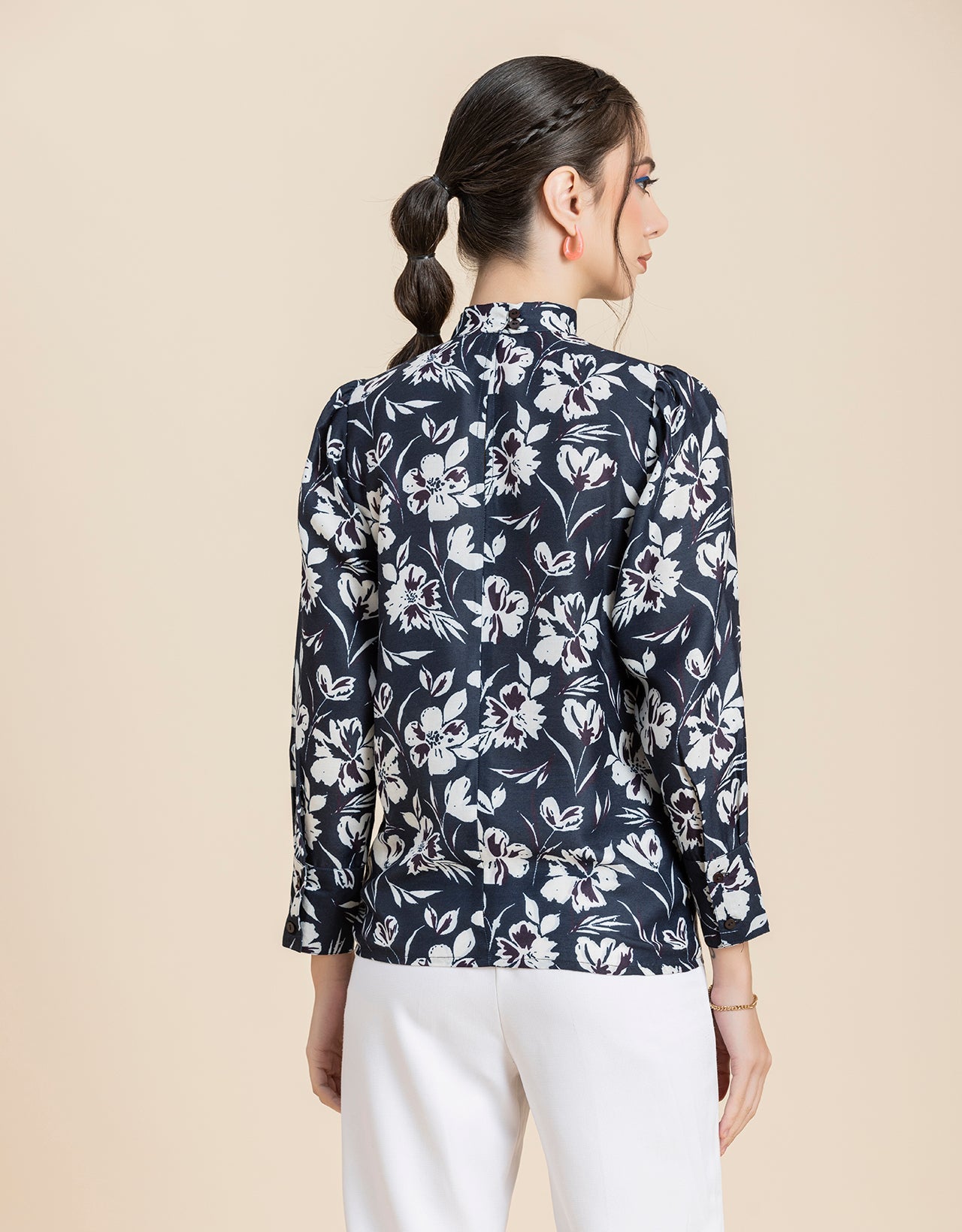 Ban Collar Long Cuff Top