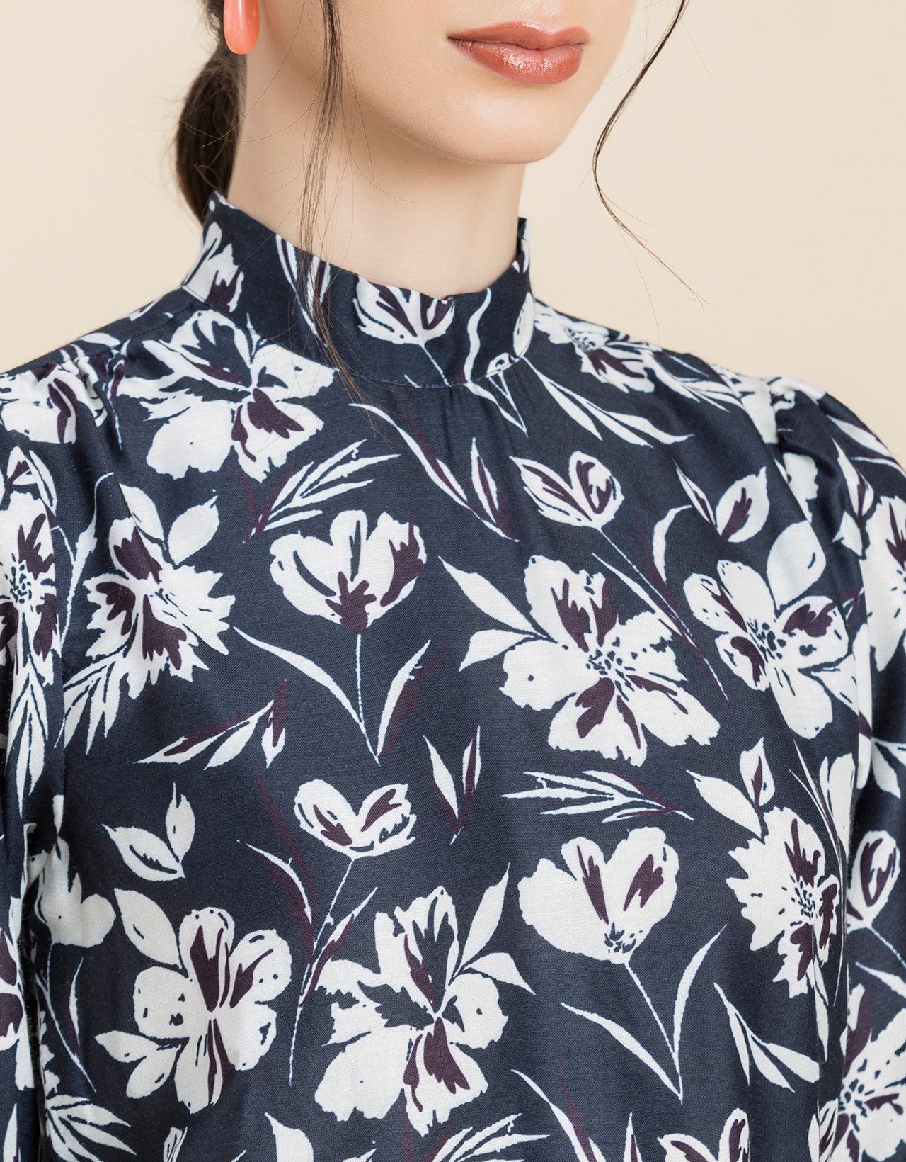 Ban Collar Long Cuff Top